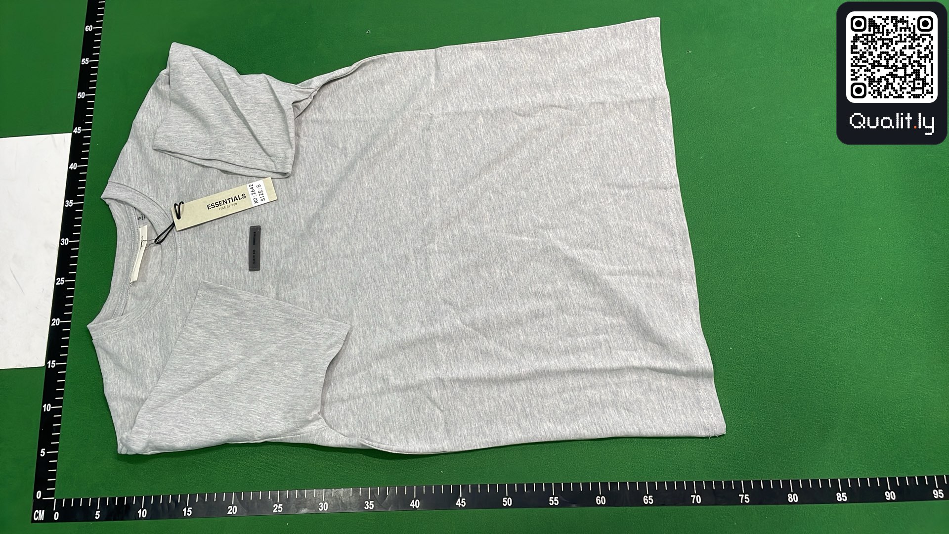 T-shirt QC photo 2 of 264