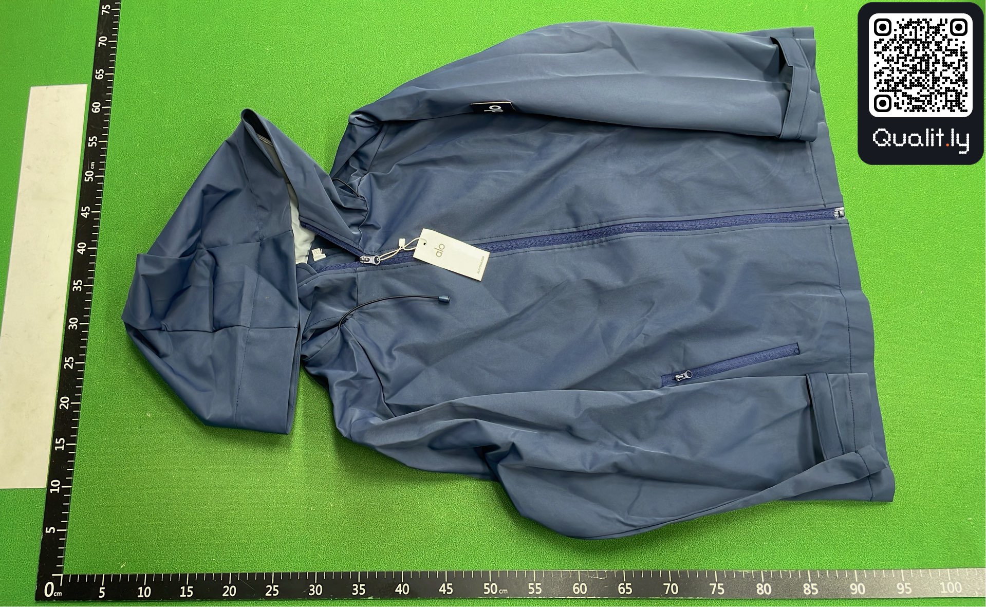 夹克 QC 照片 2 / 48