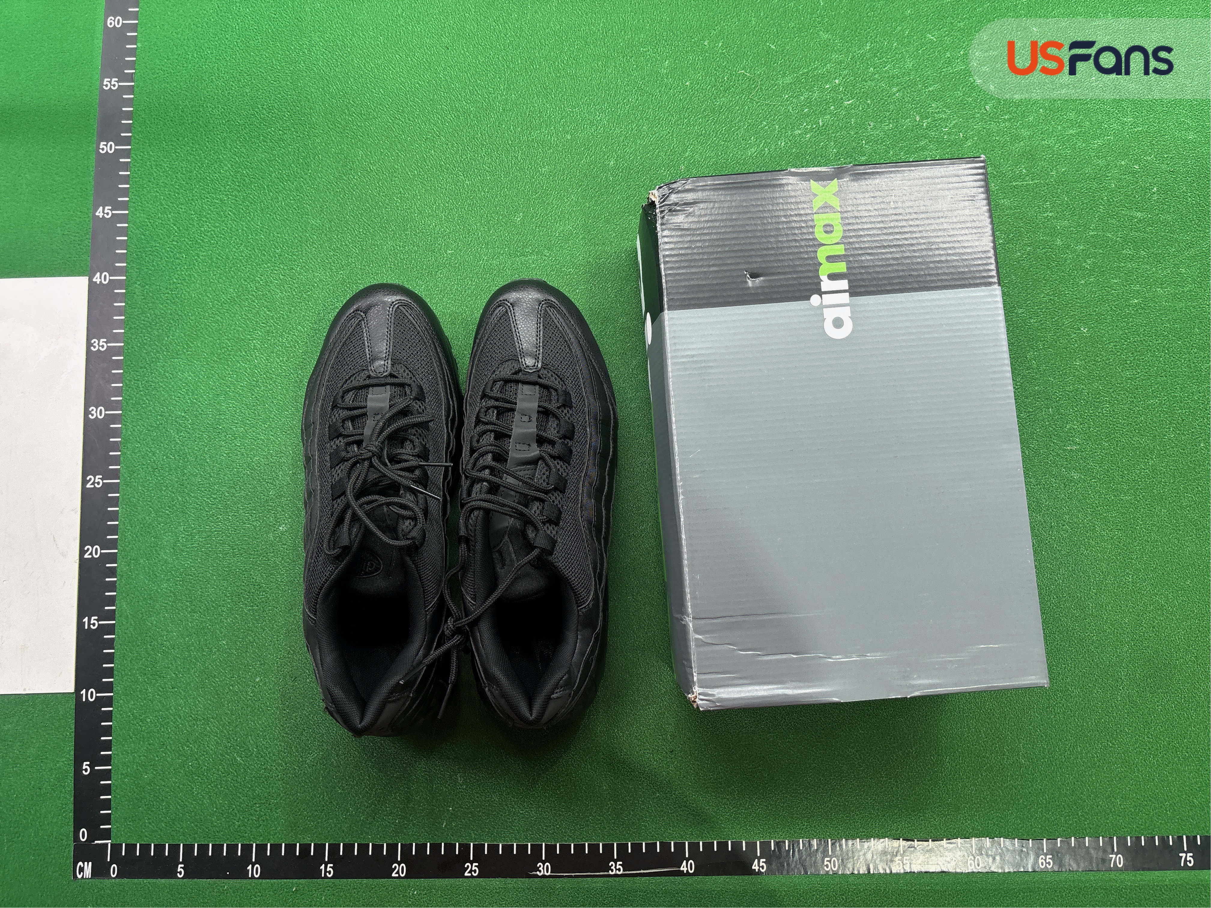 Sneakers — QC-foto 1 van 6