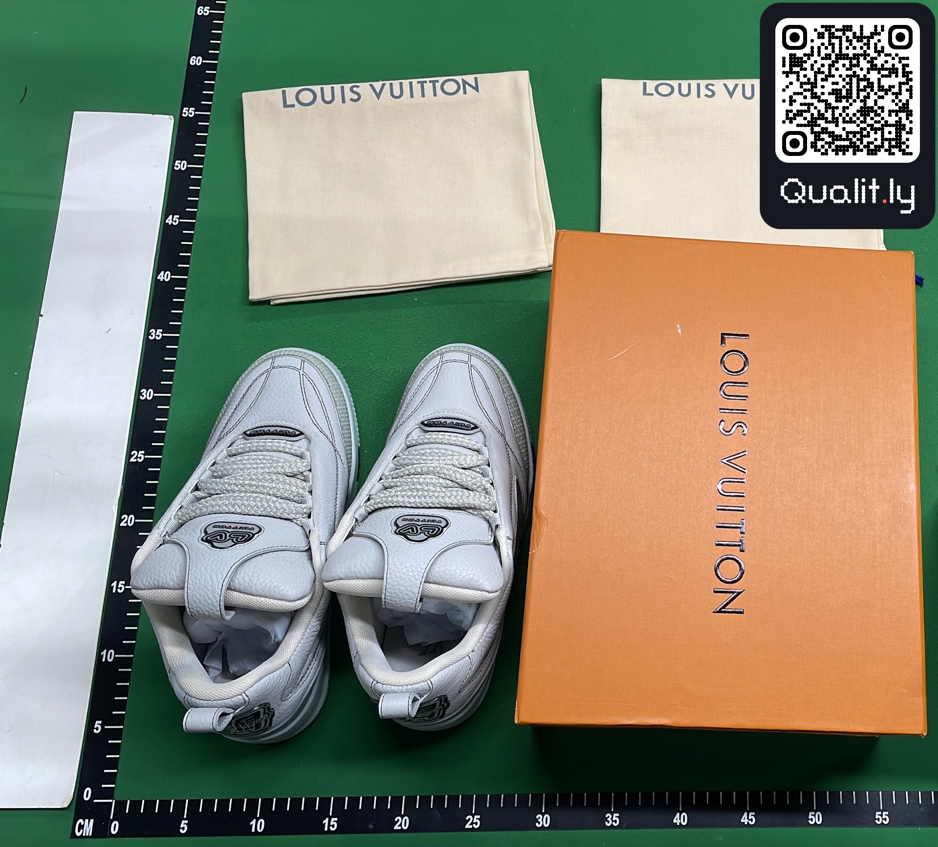 Sneakers — QC-foto 1 van 29