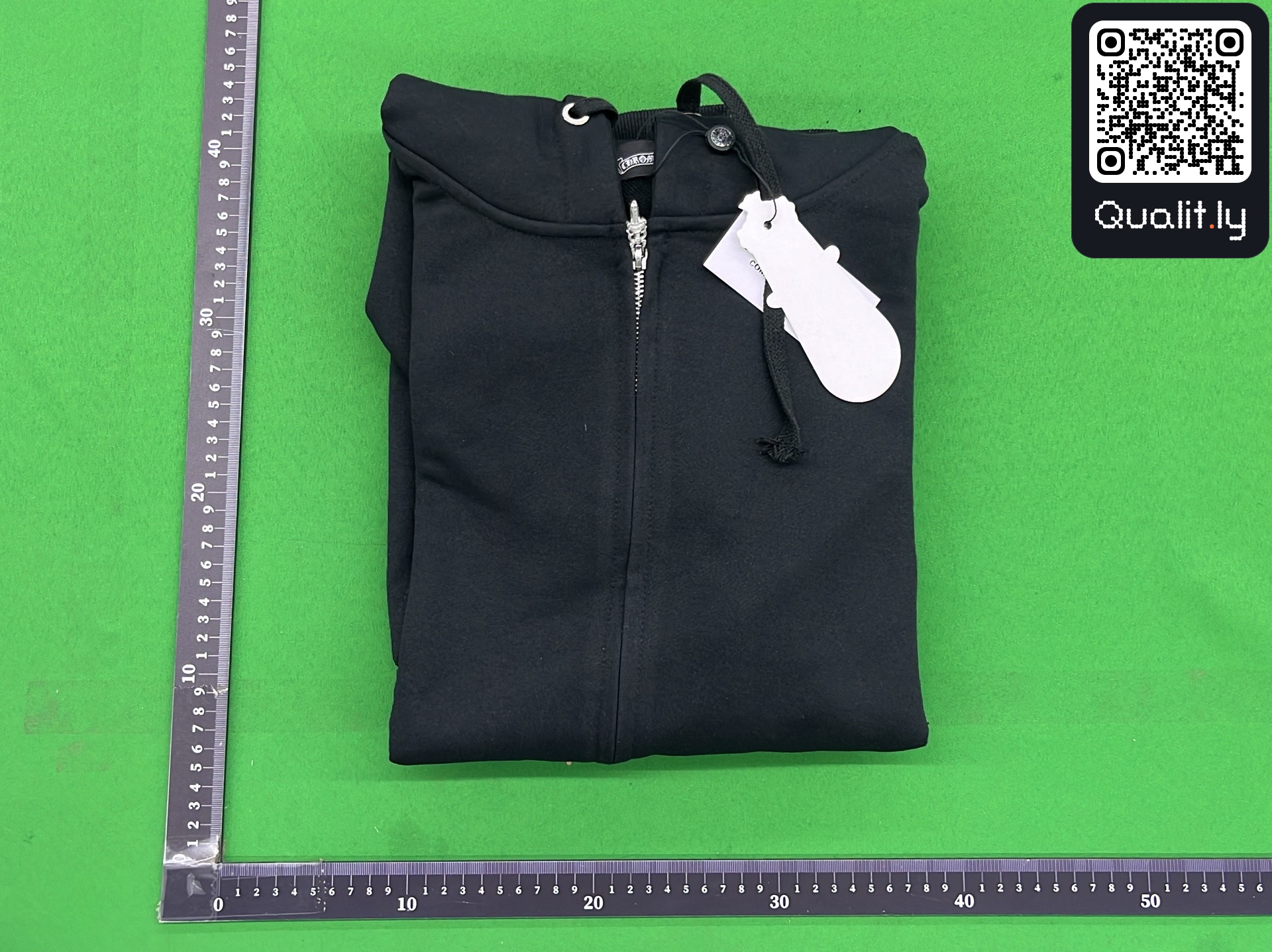 Hoodie QC photo 1 of 11