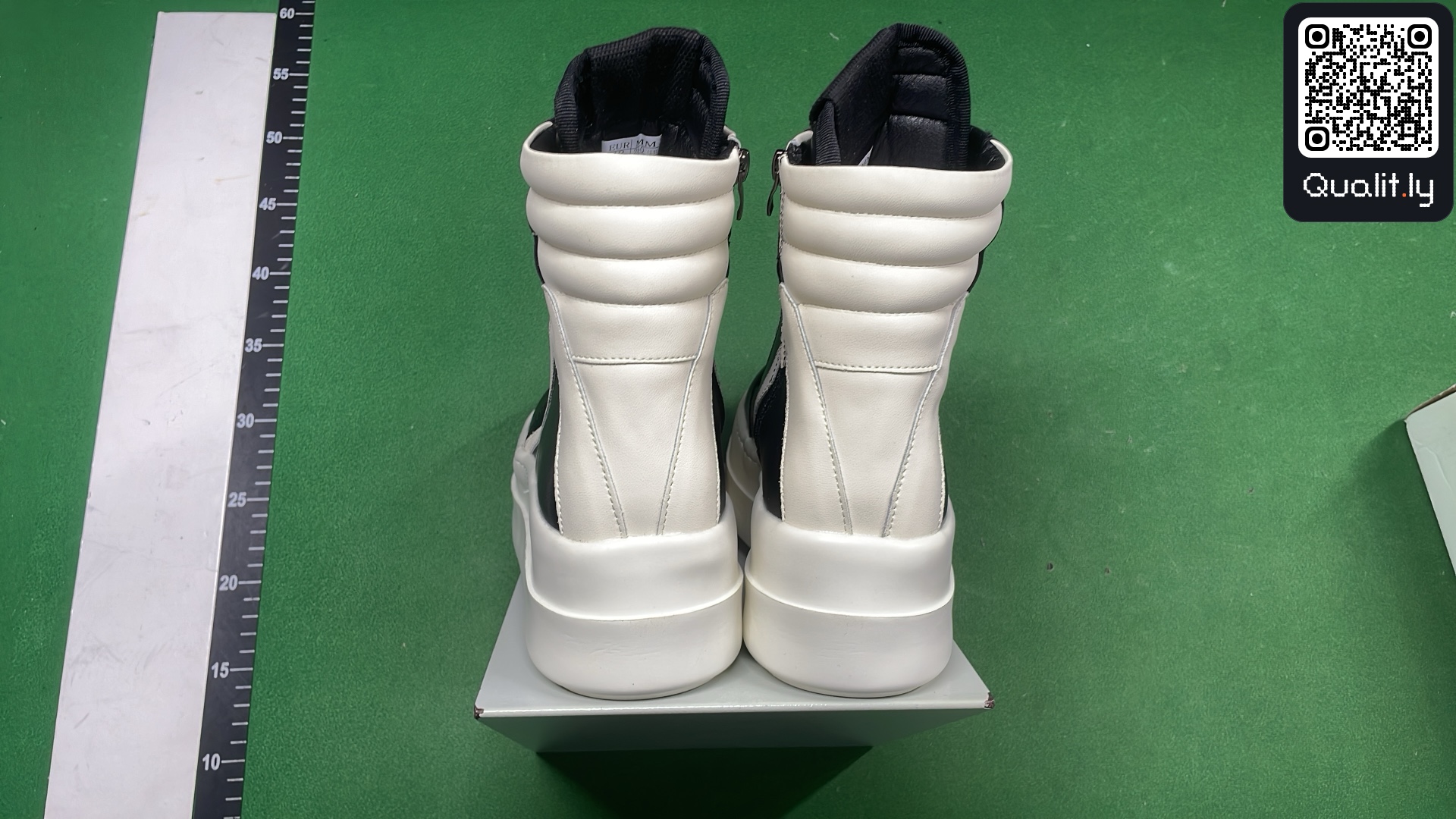 Bottes — photo QC 3 sur 6