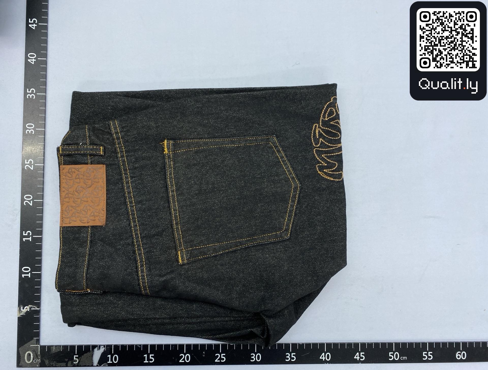 Jeans — foto QC 1 di 38