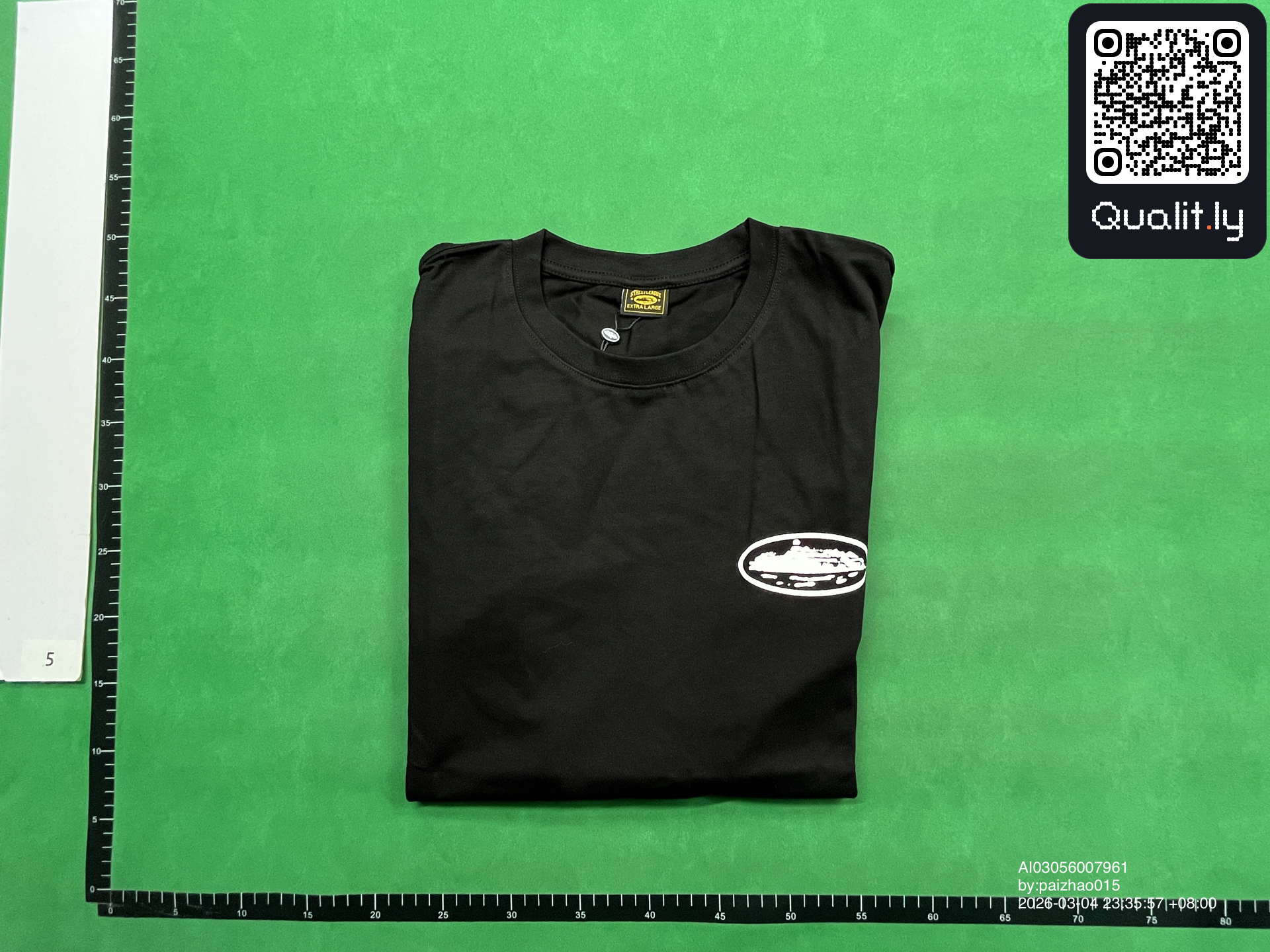 Shorts QC photo 1 of 24