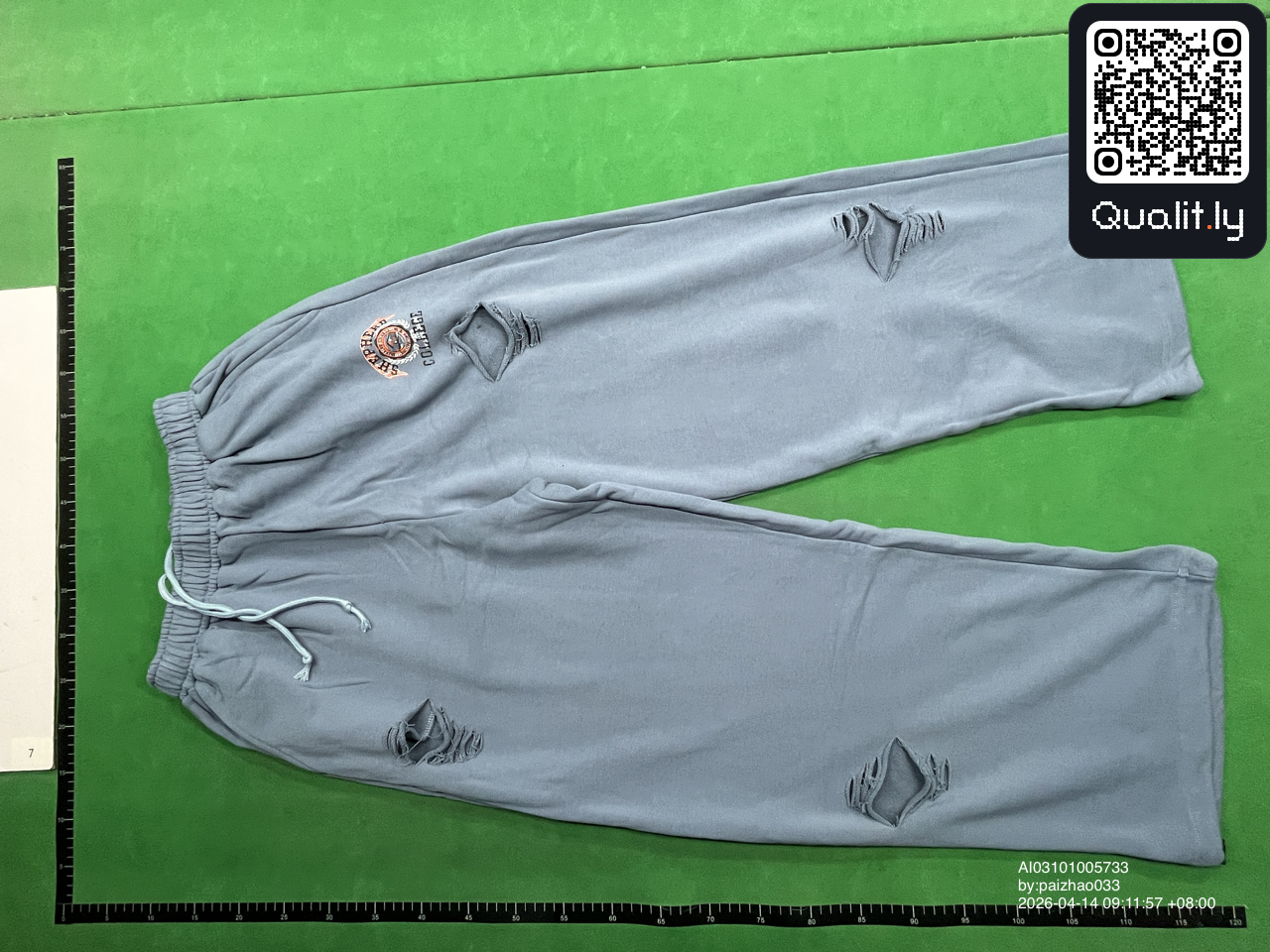 Pantaloni — fotografie QC 3 din 4