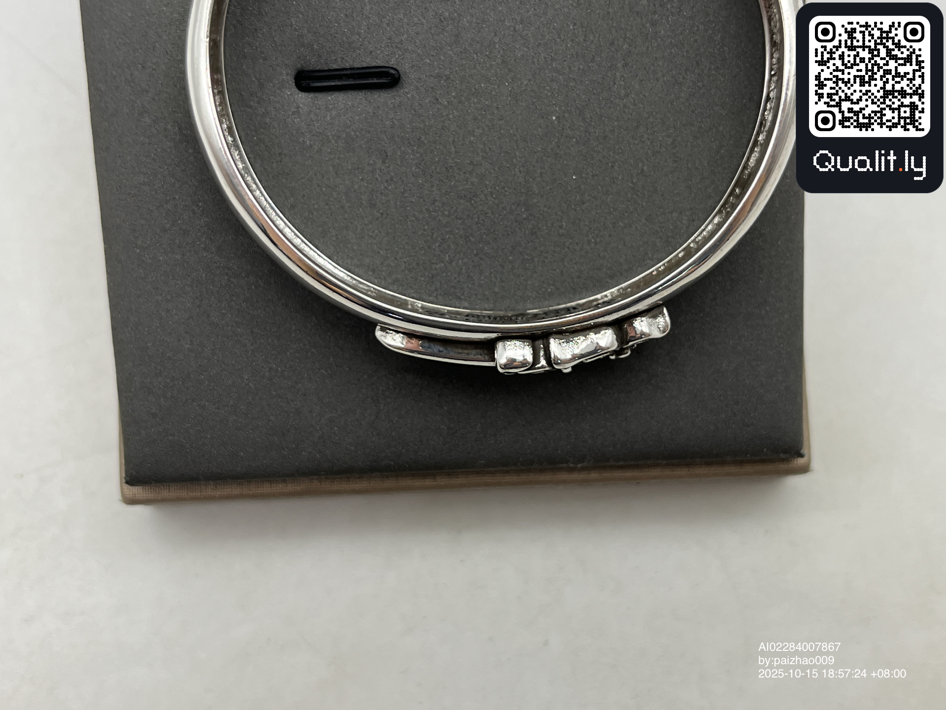 Jewelry QC photo 3 of 32