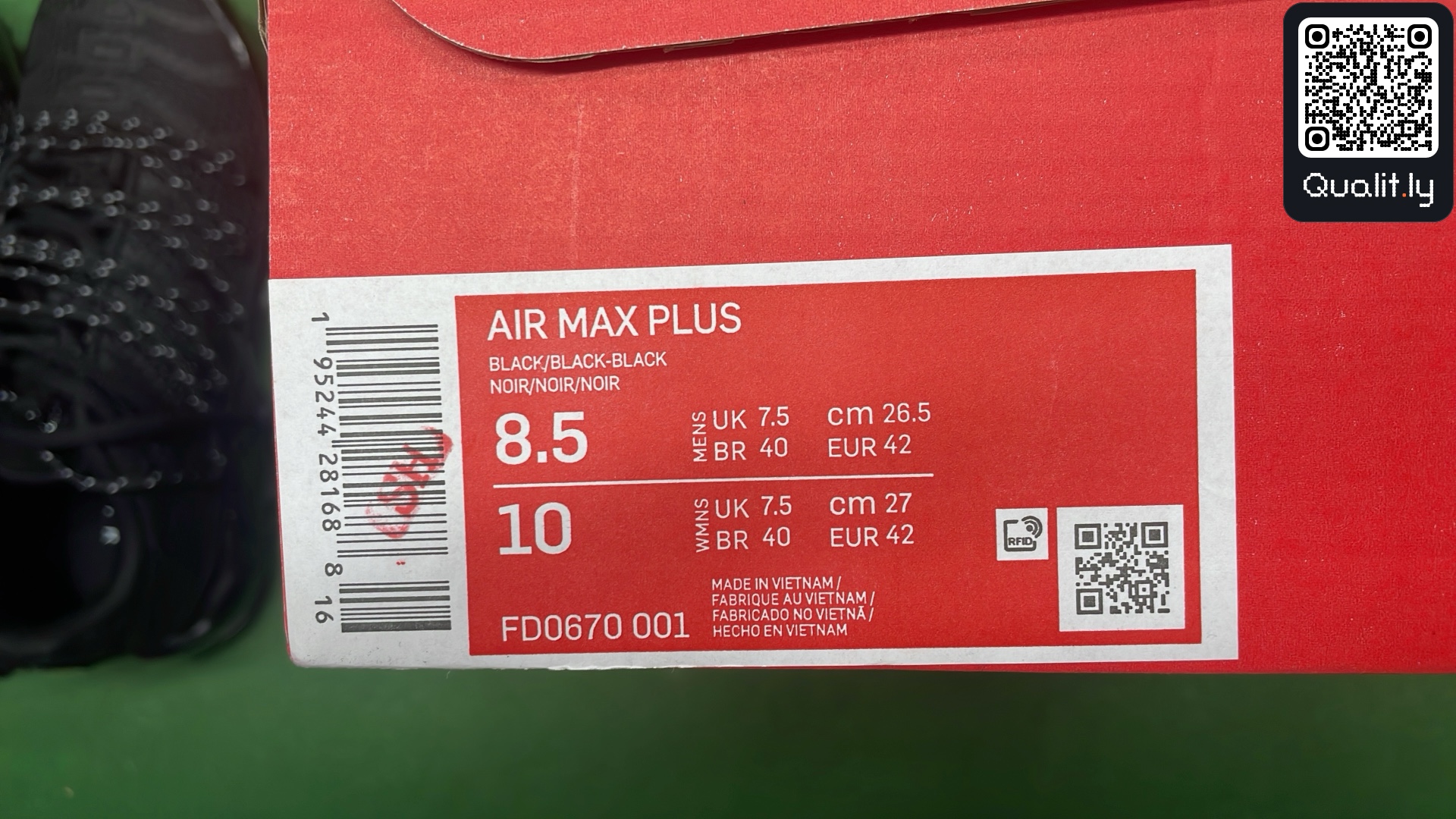Sneakers — QC-foto 2 van 6