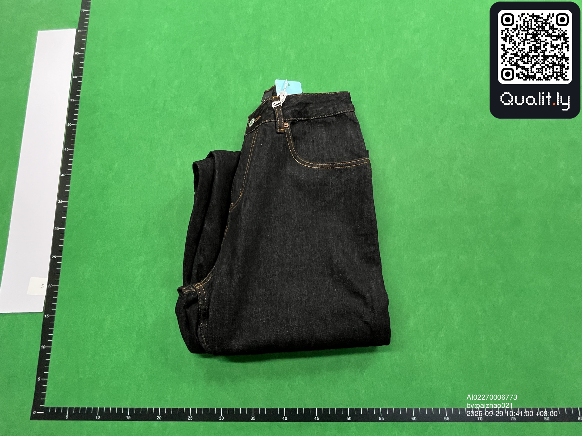 Jeans QC photo 1 of 10