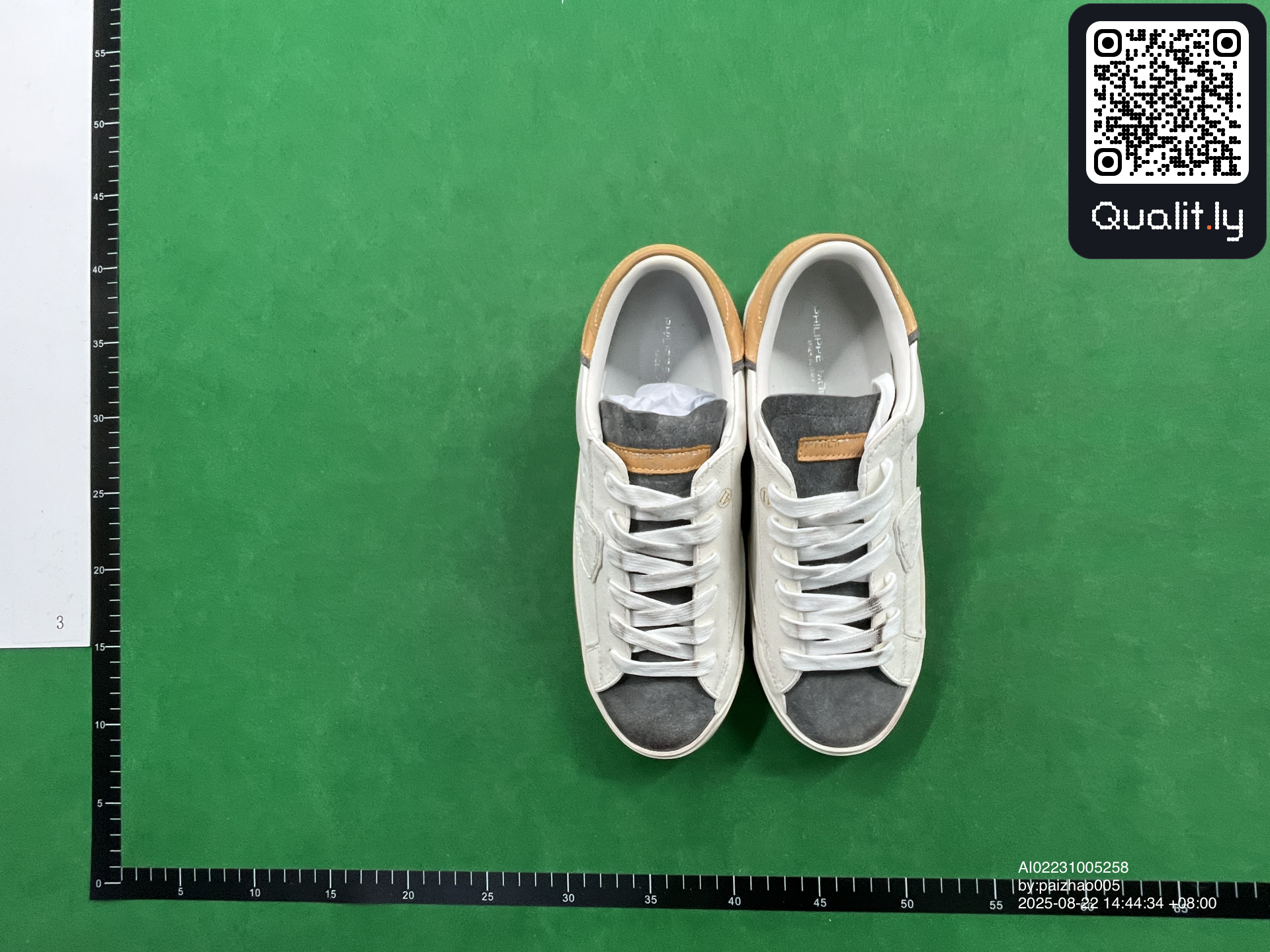 球鞋 QC 照片 1 / 6