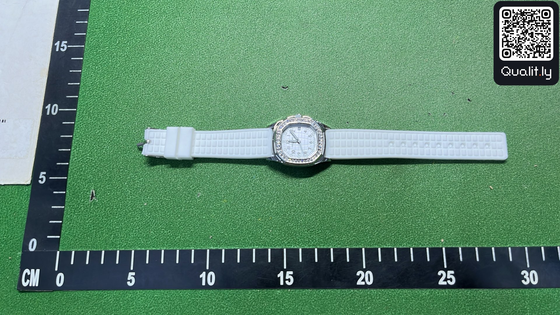 Klocka — QC-foto 1 av 15
