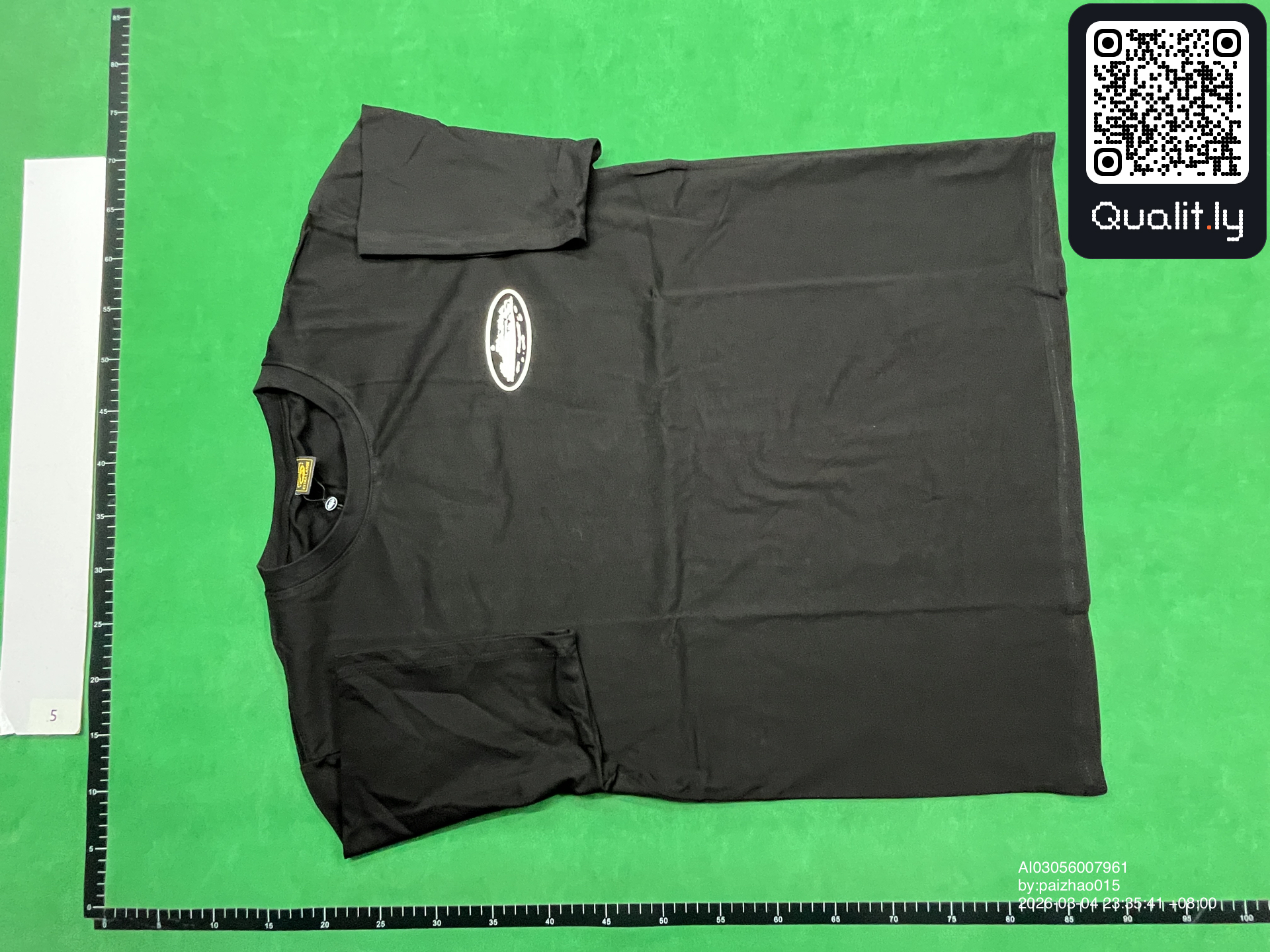 Shorts QC photo 3 of 24