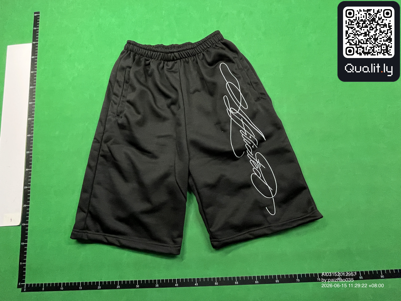 Shorts — QC-foto 1 av 82