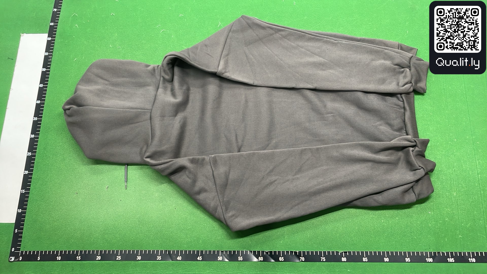 Hoodie QC photo 3 of 12