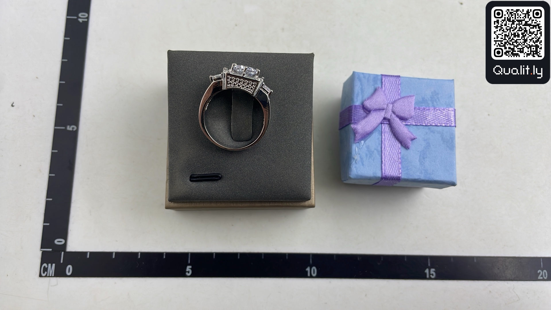 Jewelry QC photo 3 of 32