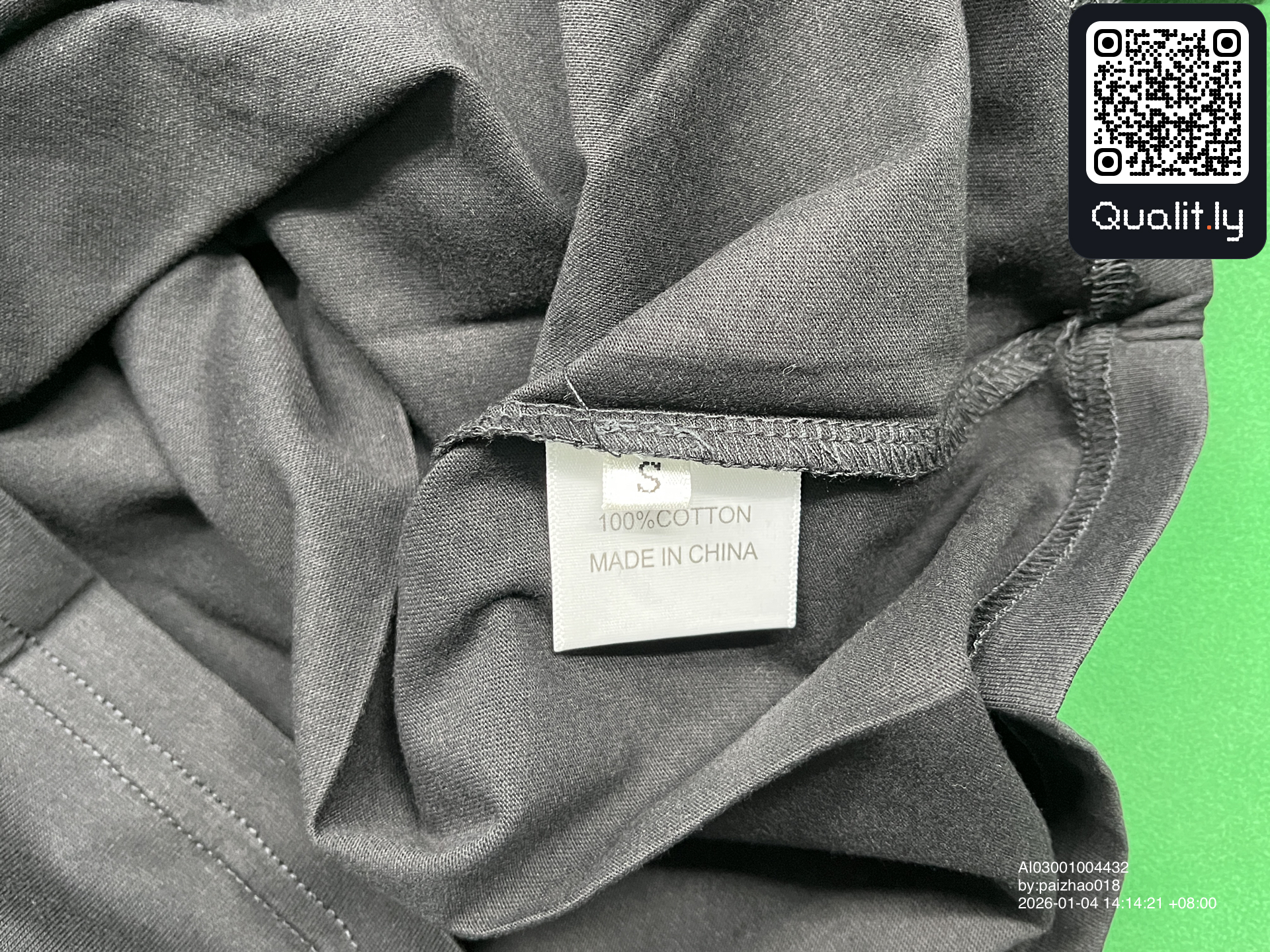 T-shirt — foto QC 1 de 34