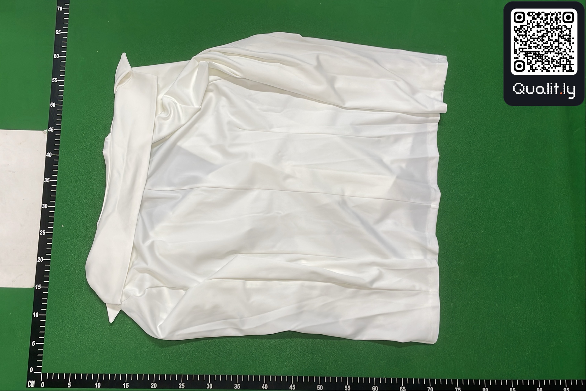 Pants QC photo 3 of 33