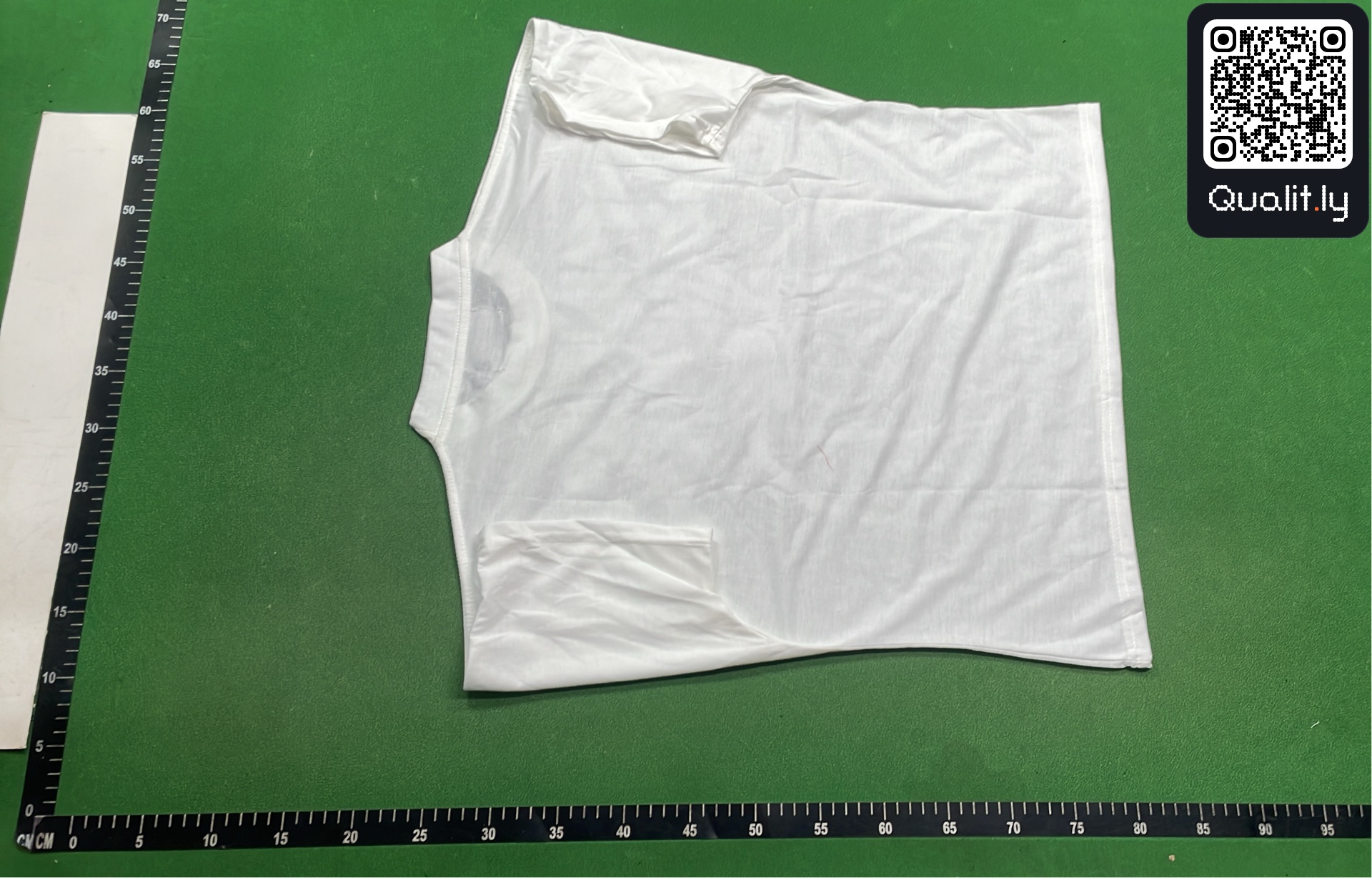 T-Shirt — QC-Foto 3 von 4
