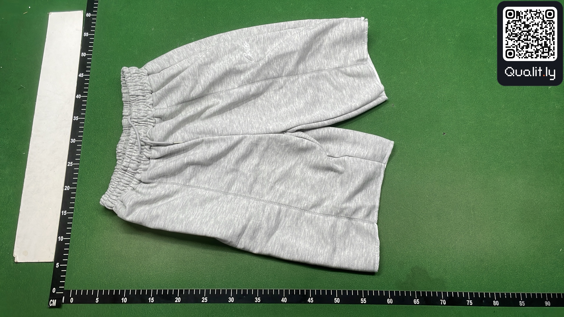 Shorts QC photo 2 of 12