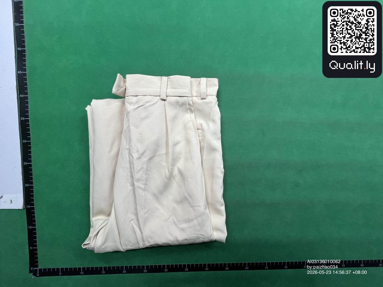 Pantaloni — foto QC 2 di 38