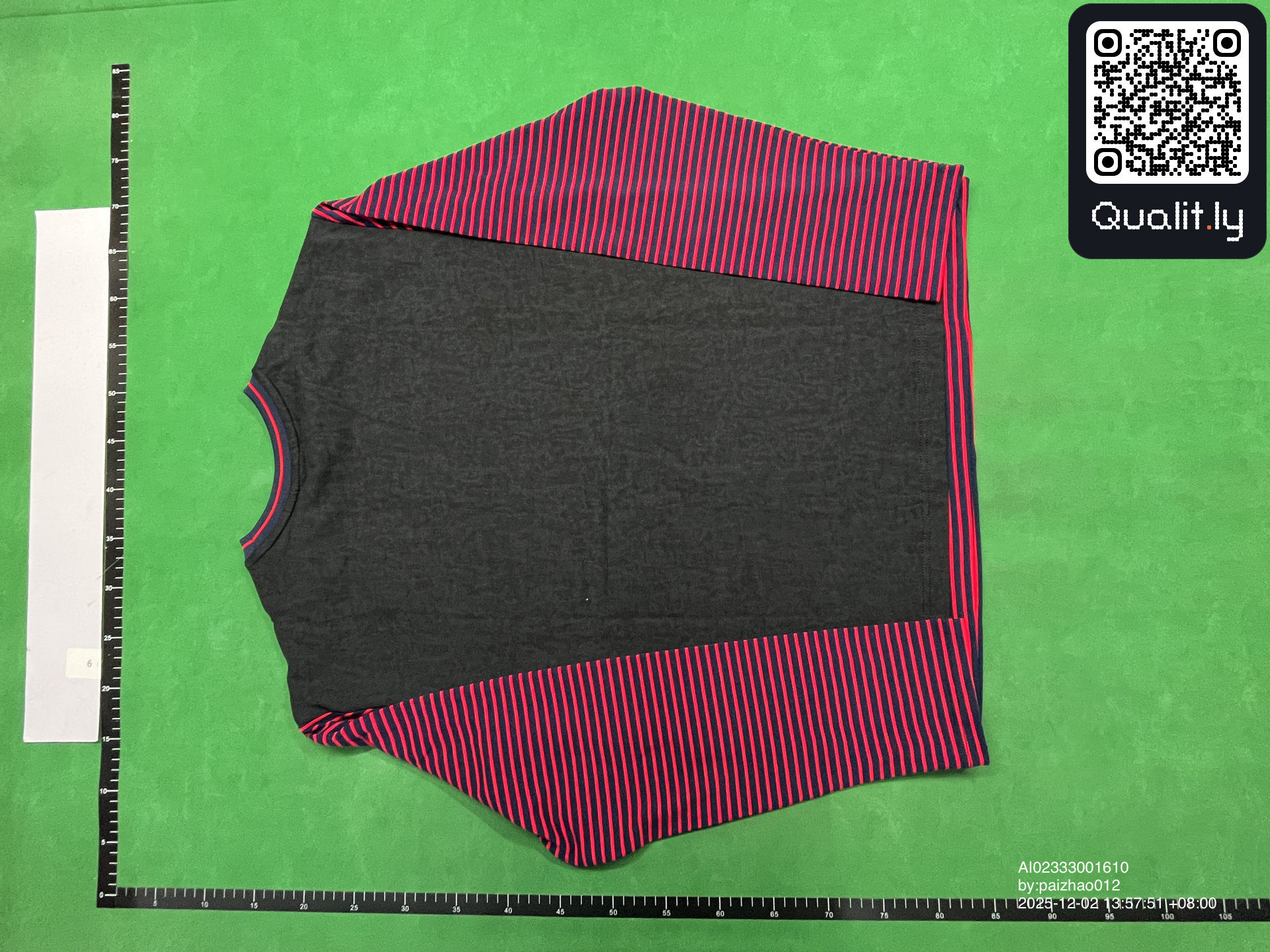 Sweat — photo QC 2 sur 8