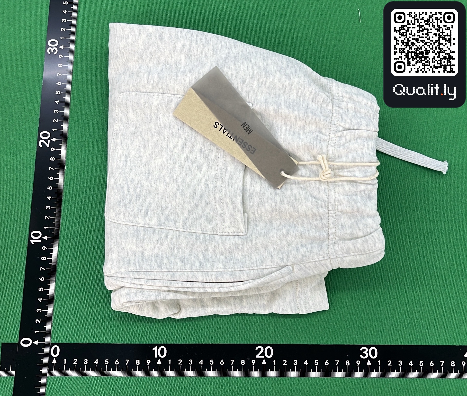 Shorts QC photo 1 of 86