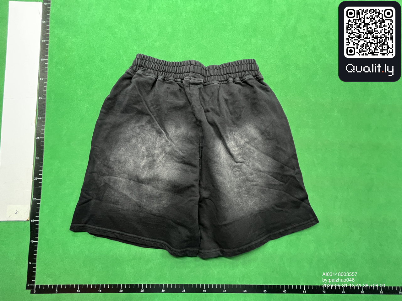 Short — photo QC 2 sur 22