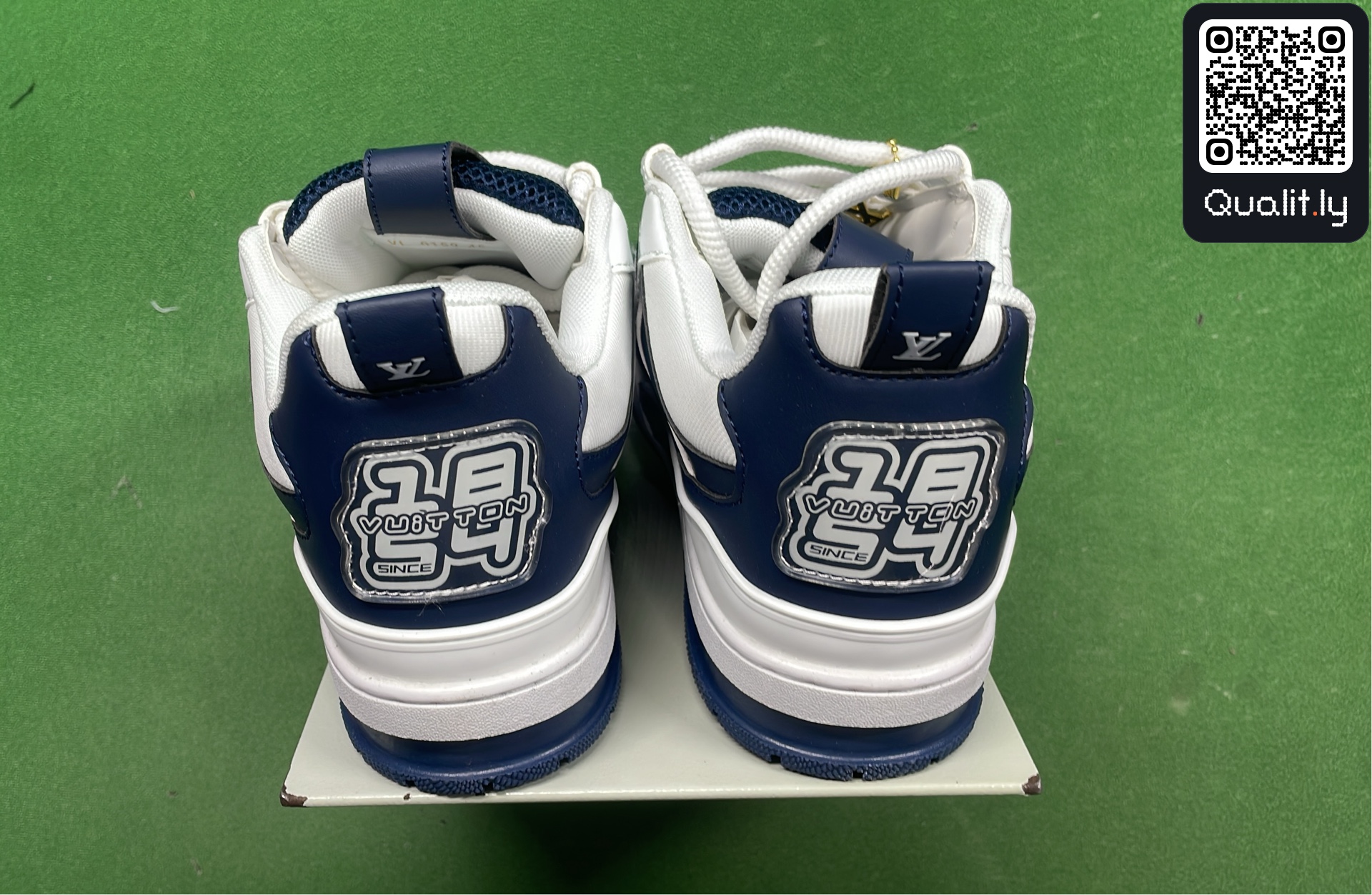 Sneakers — foto QC 3 di 42