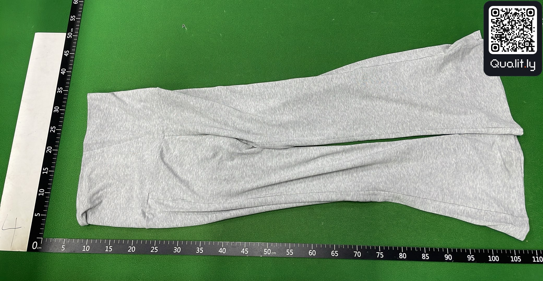 Pantalón — foto QC 2 de 4