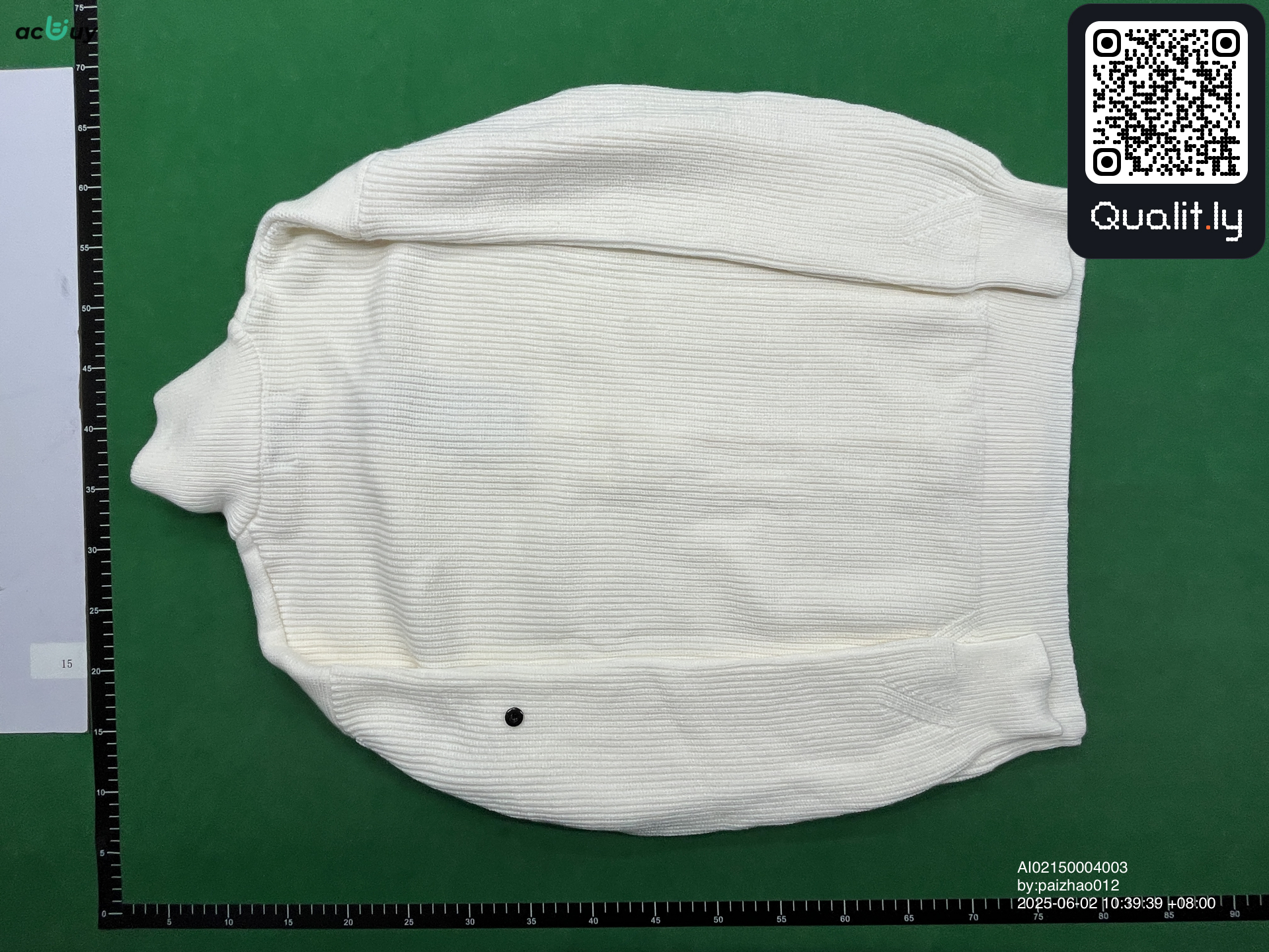 Sweater QC photo 2 of 16