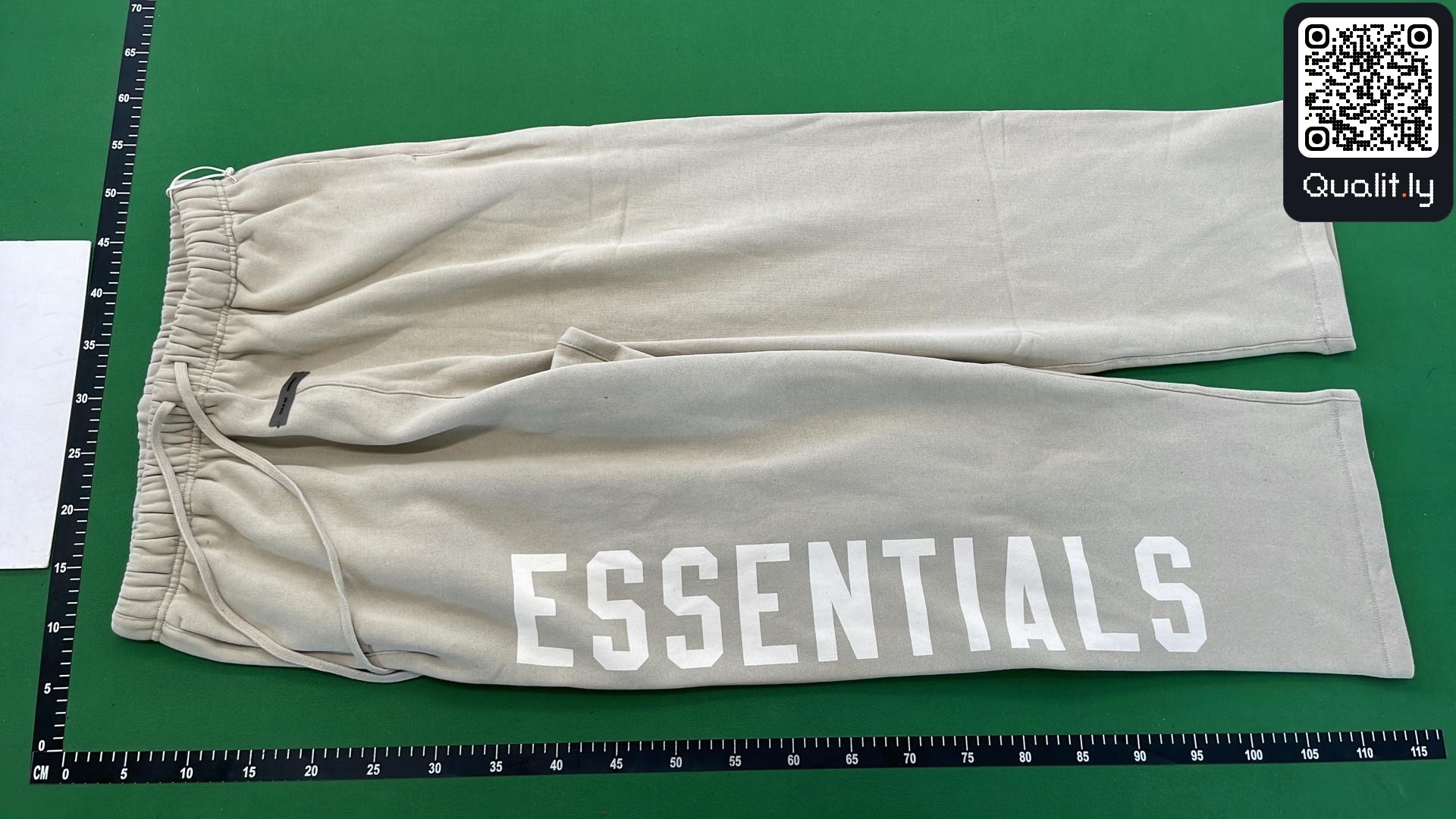 Pants QC photo 2 of 110