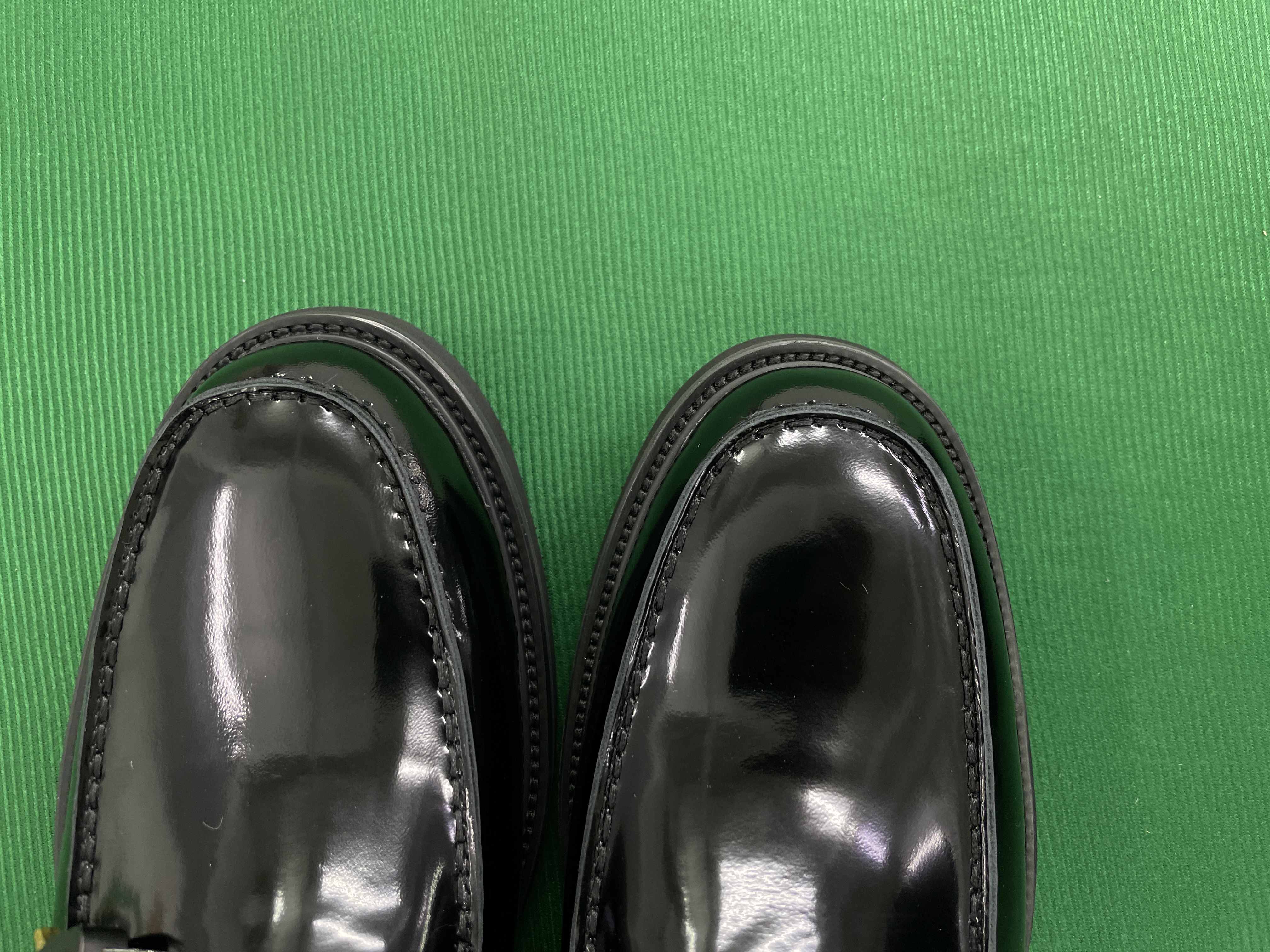 Sneakers QC photo 3 of 8