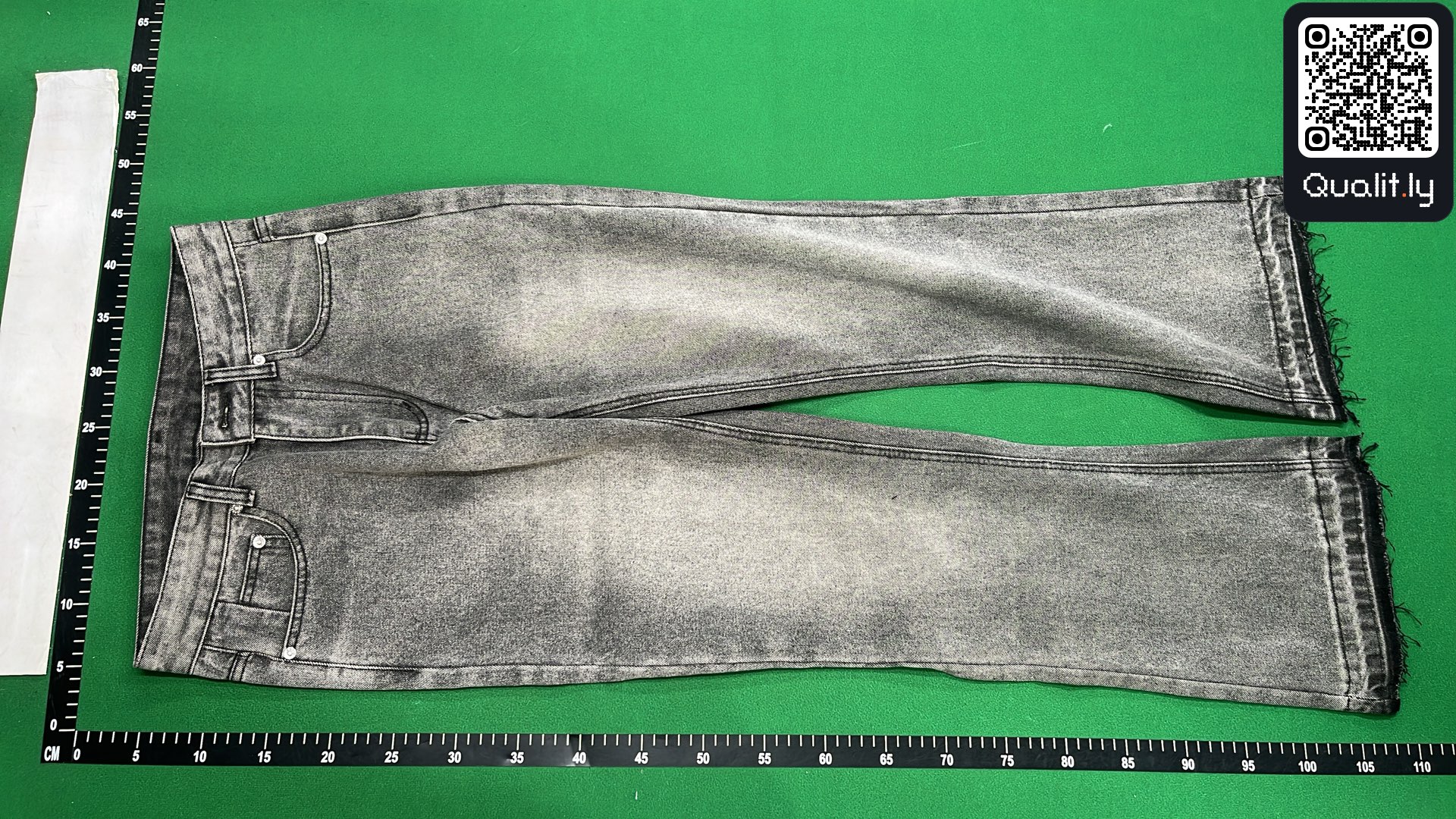 Jeans — foto QC 2 di 8
