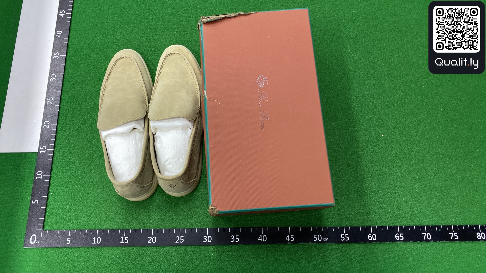 Sneakers — foto QC 1 di 96