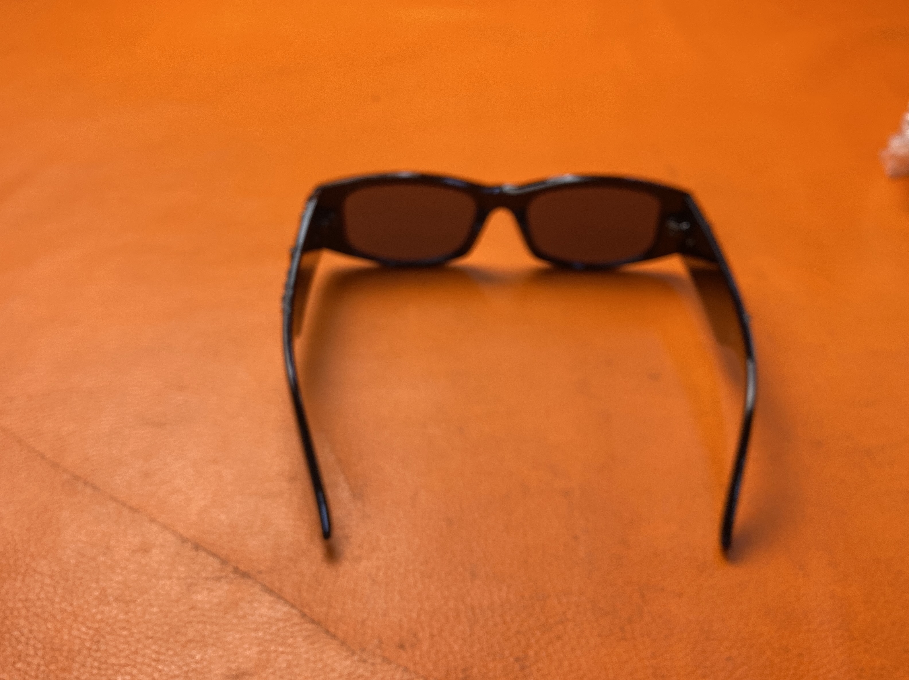 Sunglasses QC photo 3 of 48