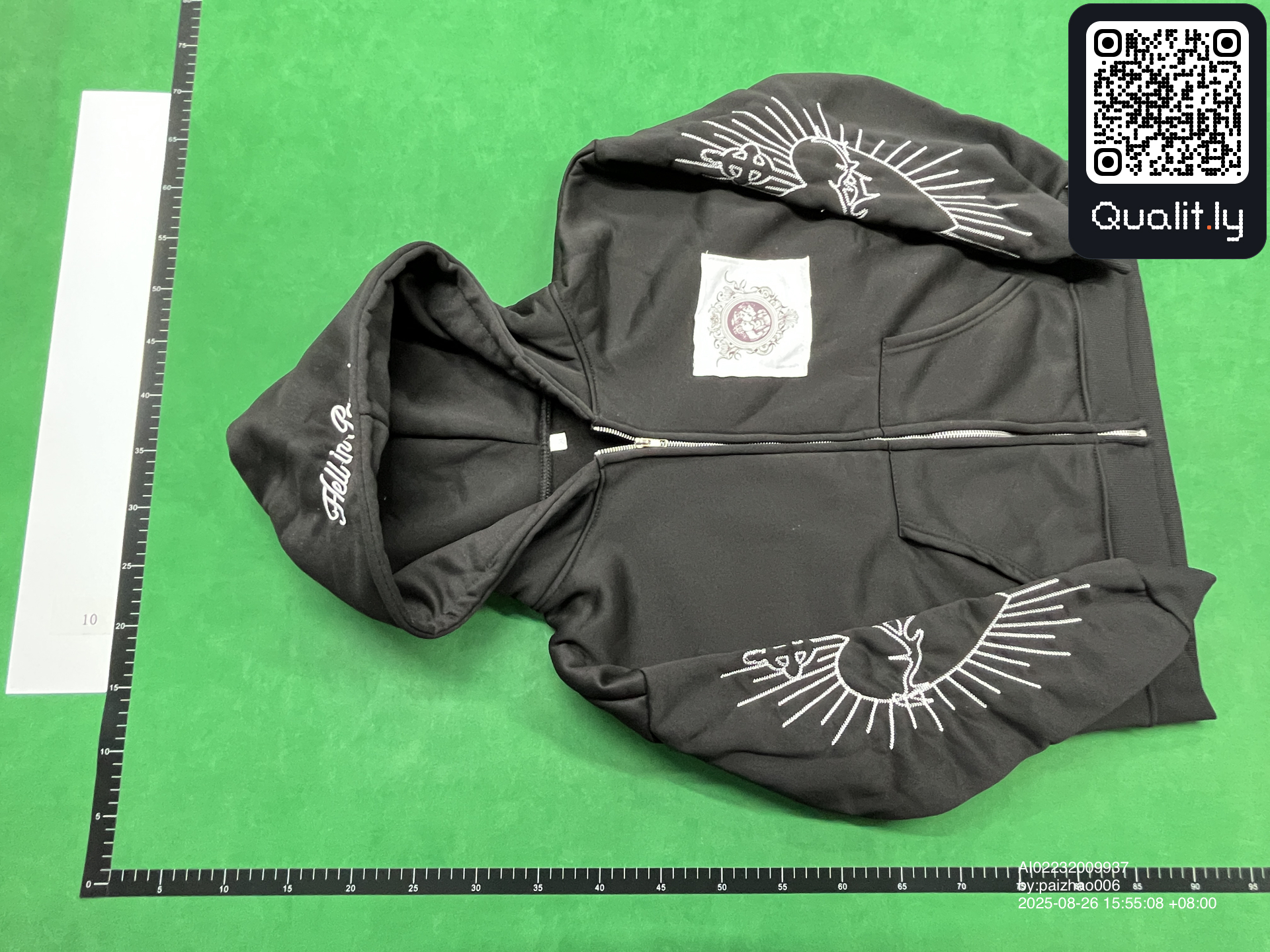 Hoodie — QC-foto 3 van 4