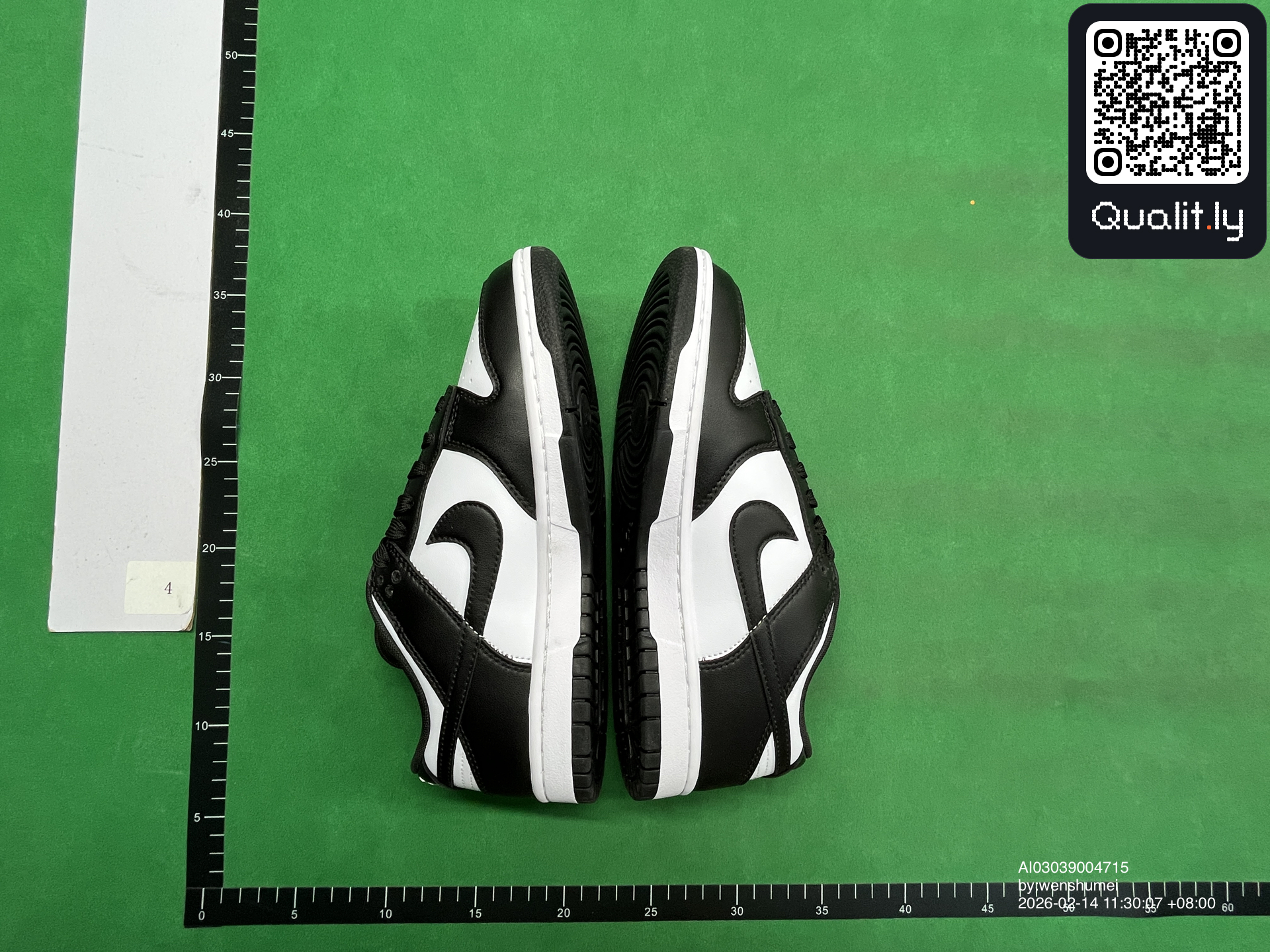Sneakers QC photo 3 of 30