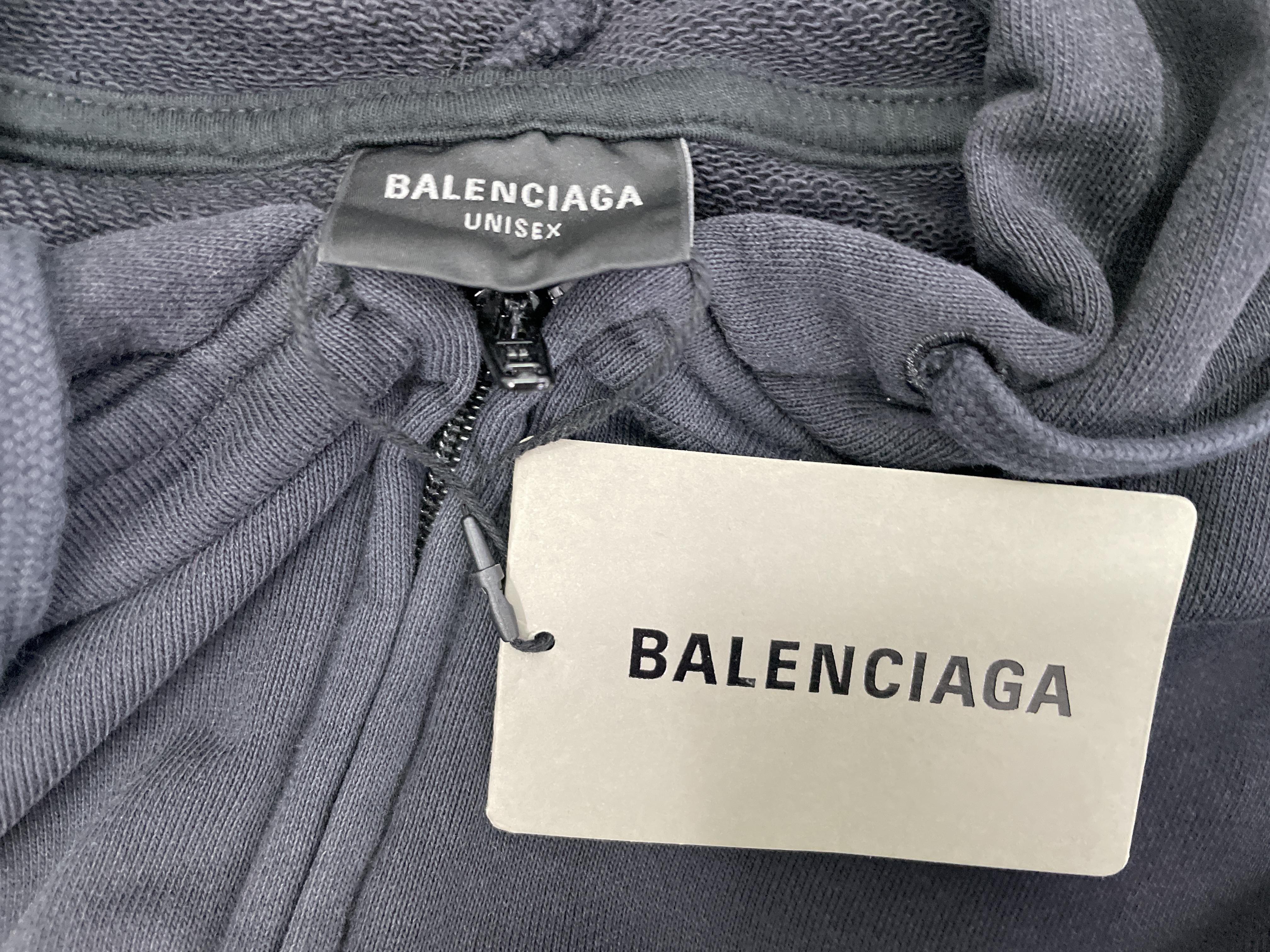 Hoodie QC photo 2 of 37