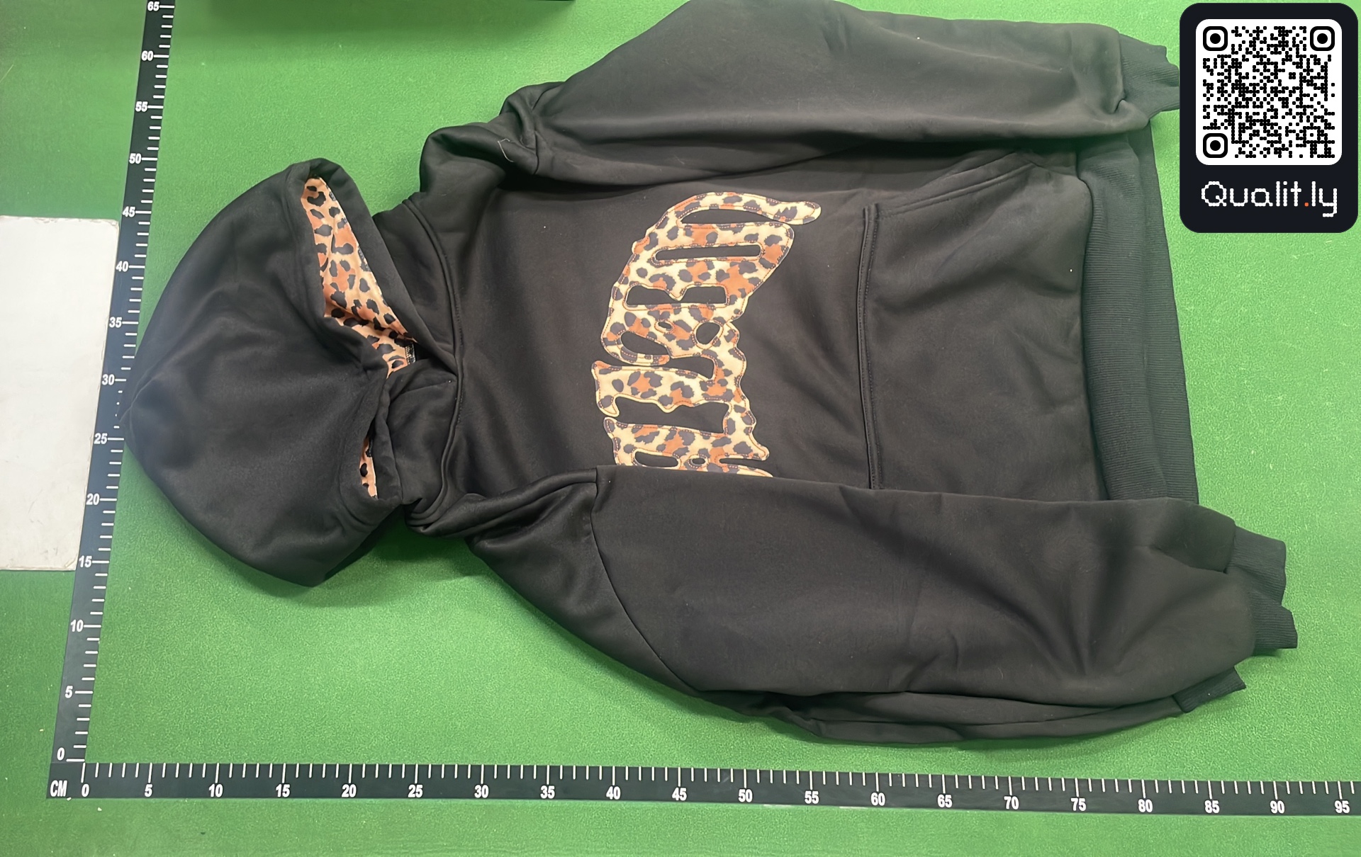 Shorts QC photo 2 of 40