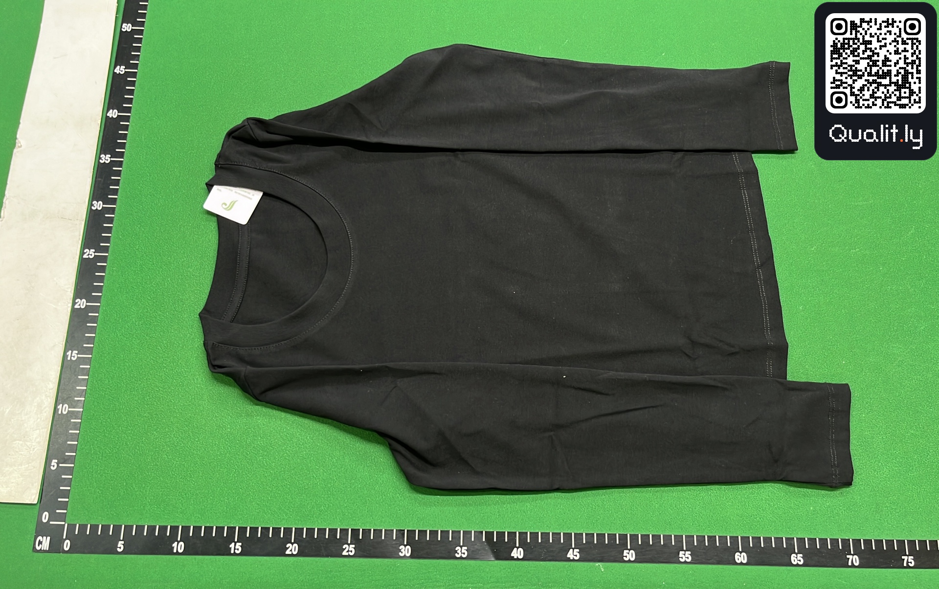 Camiseta — foto QC 2 de 4