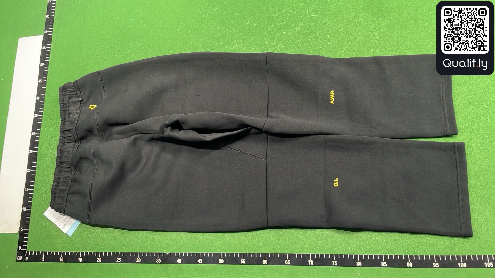 Pants QC photo 3 of 16