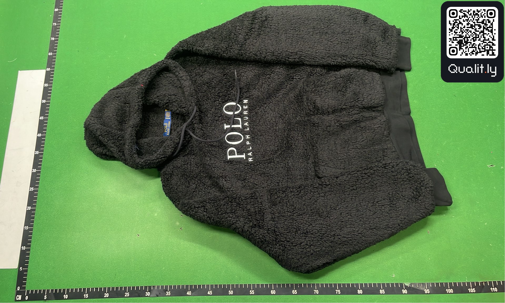 Hoodie QC photo 2 of 122