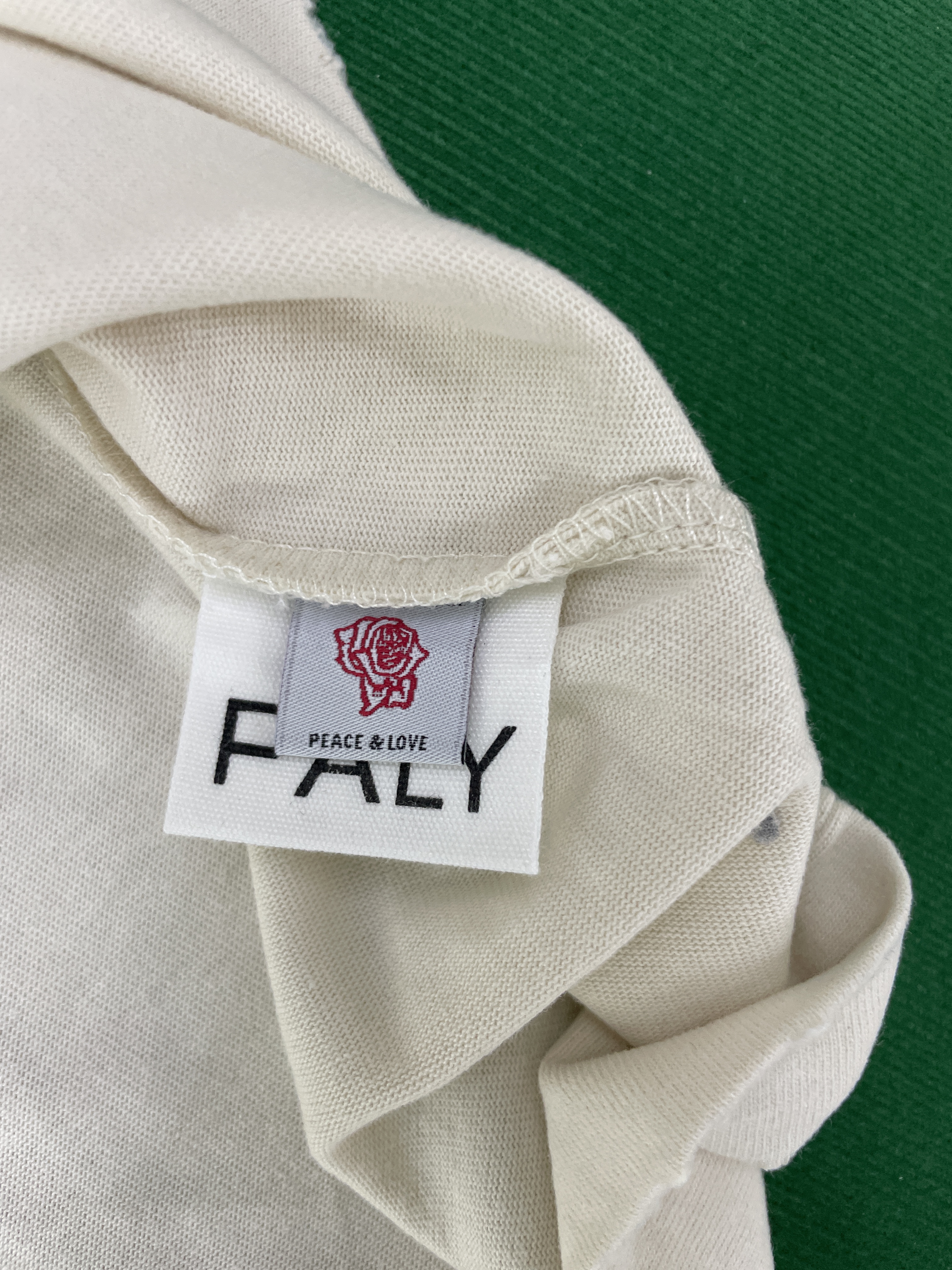 Camiseta — foto QC 3 de 15