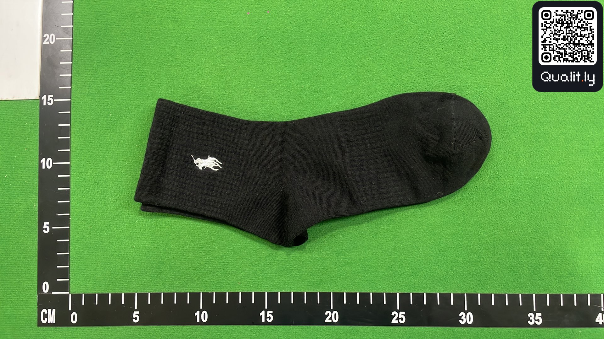 Socks QC photo 2 of 22