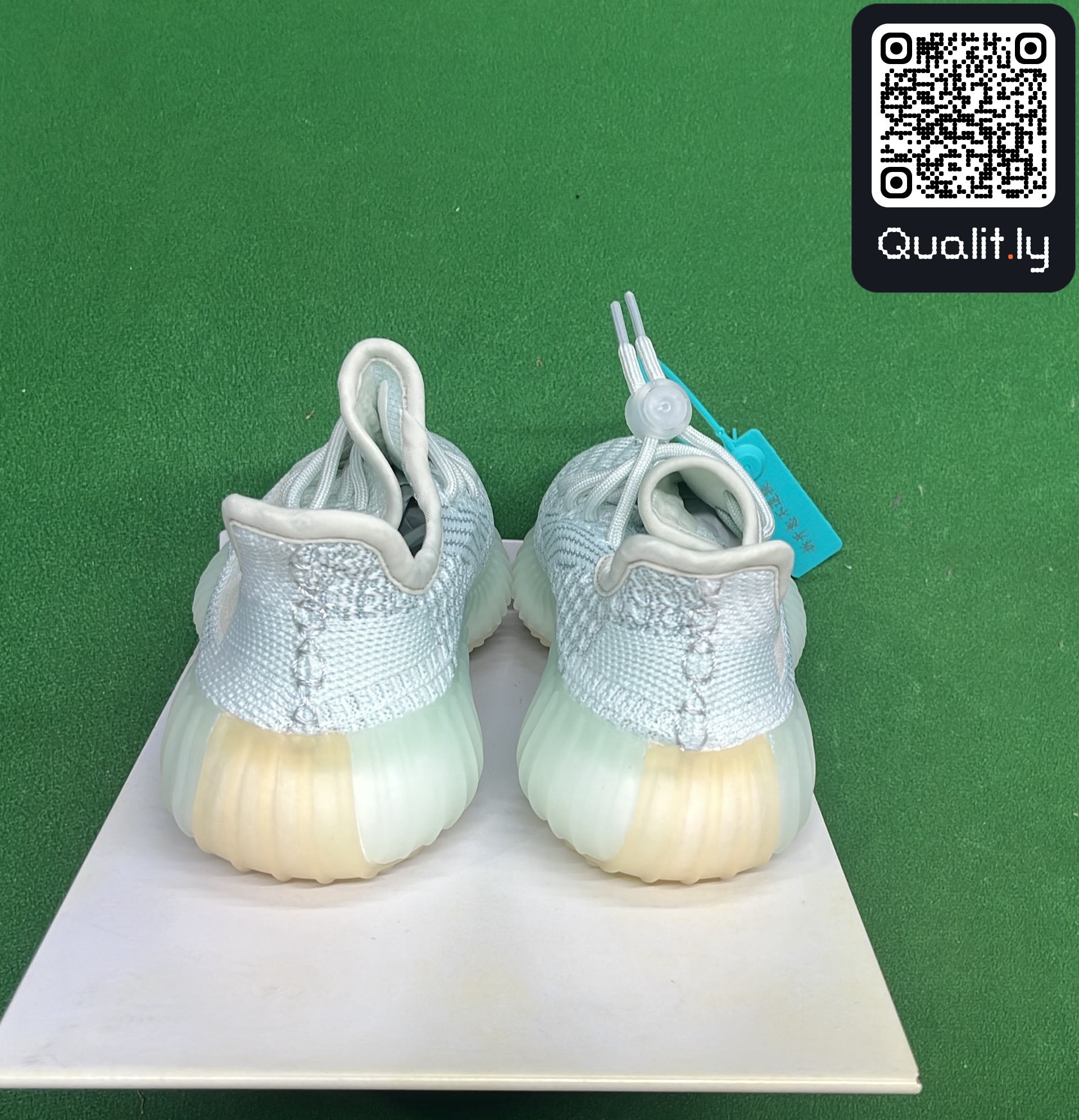 Sneaker — QC-Foto 3 von 6