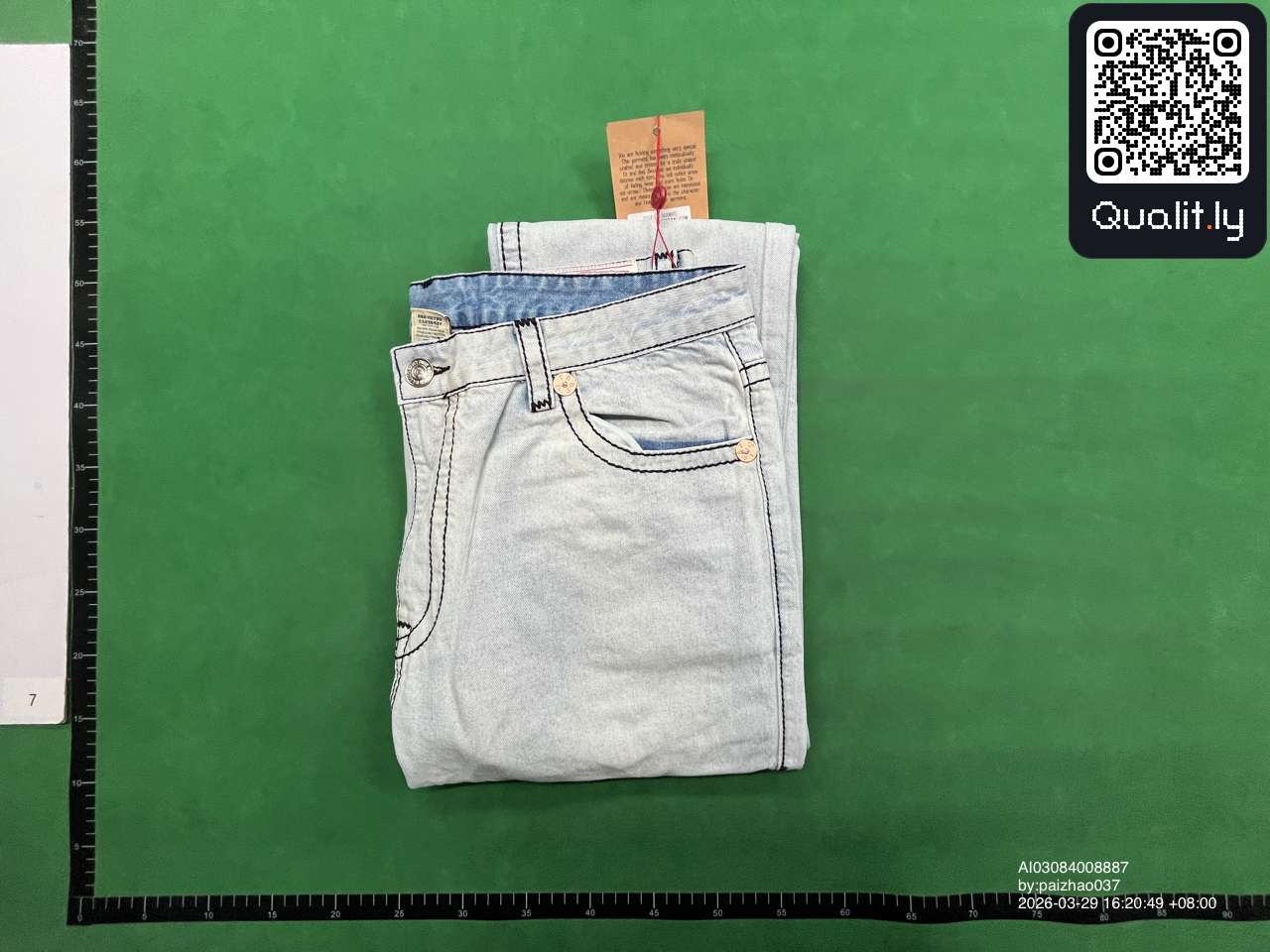 Jeans — foto QC 1 di 110