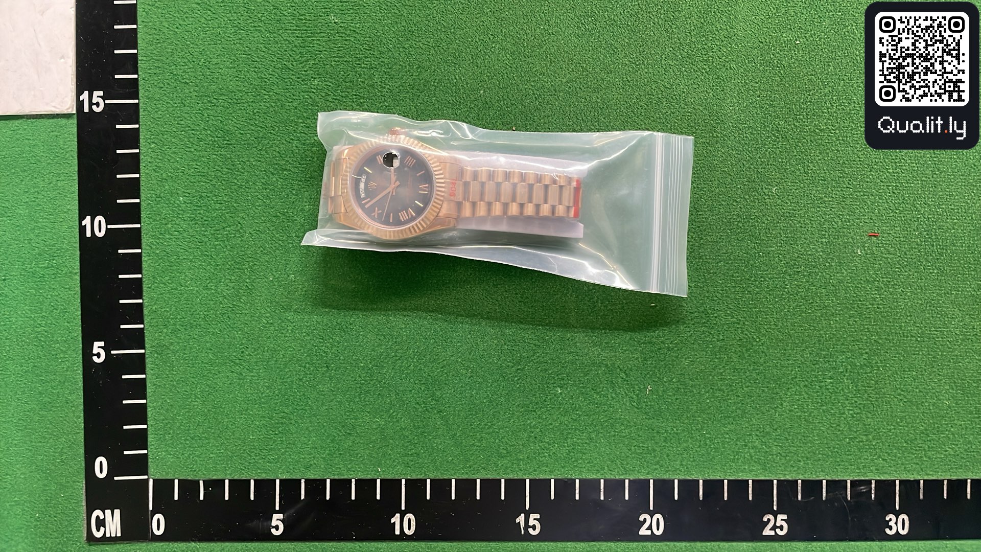 Horloge — QC-foto 1 van 3