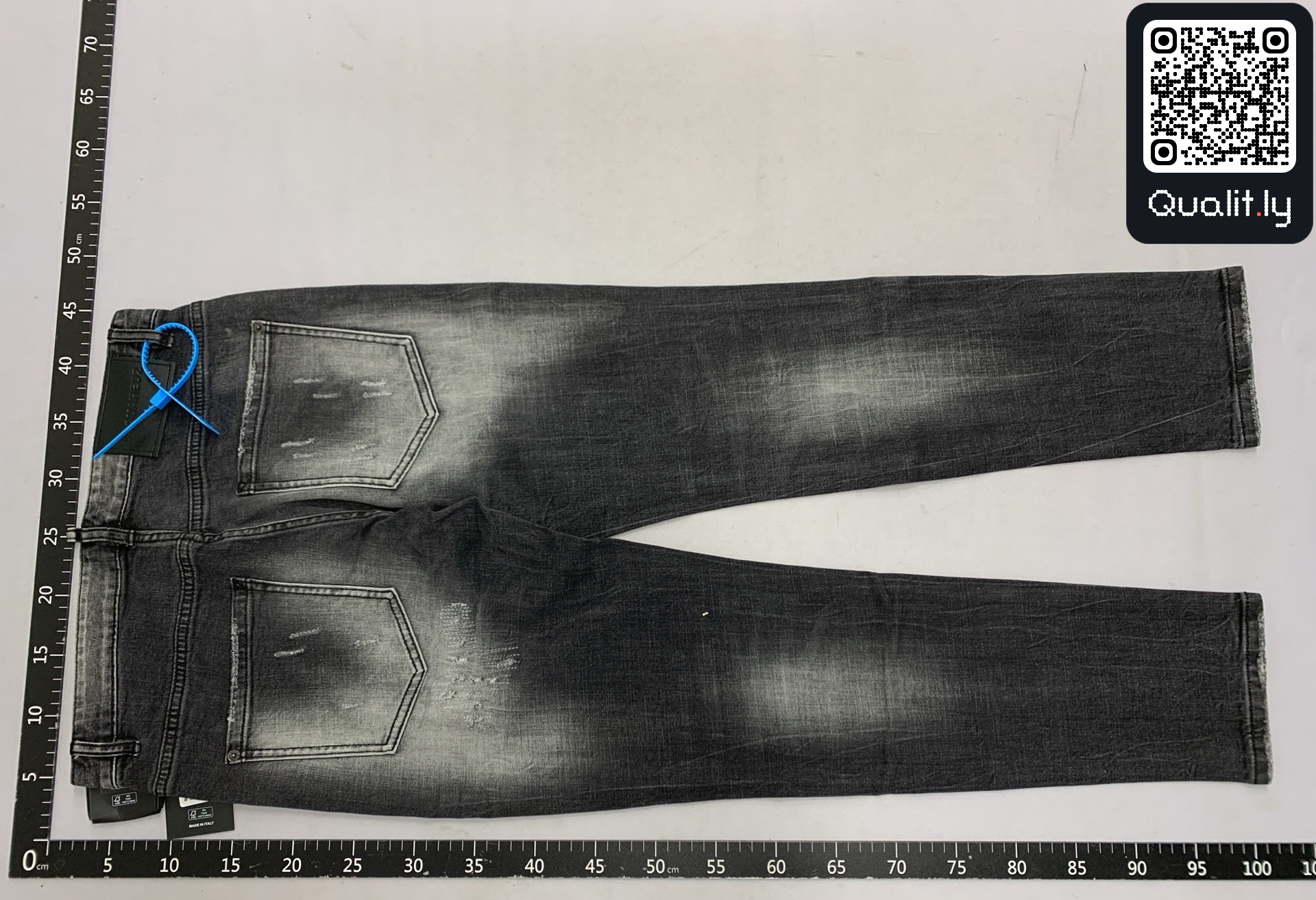 Jeans QC photo 2 of 4
