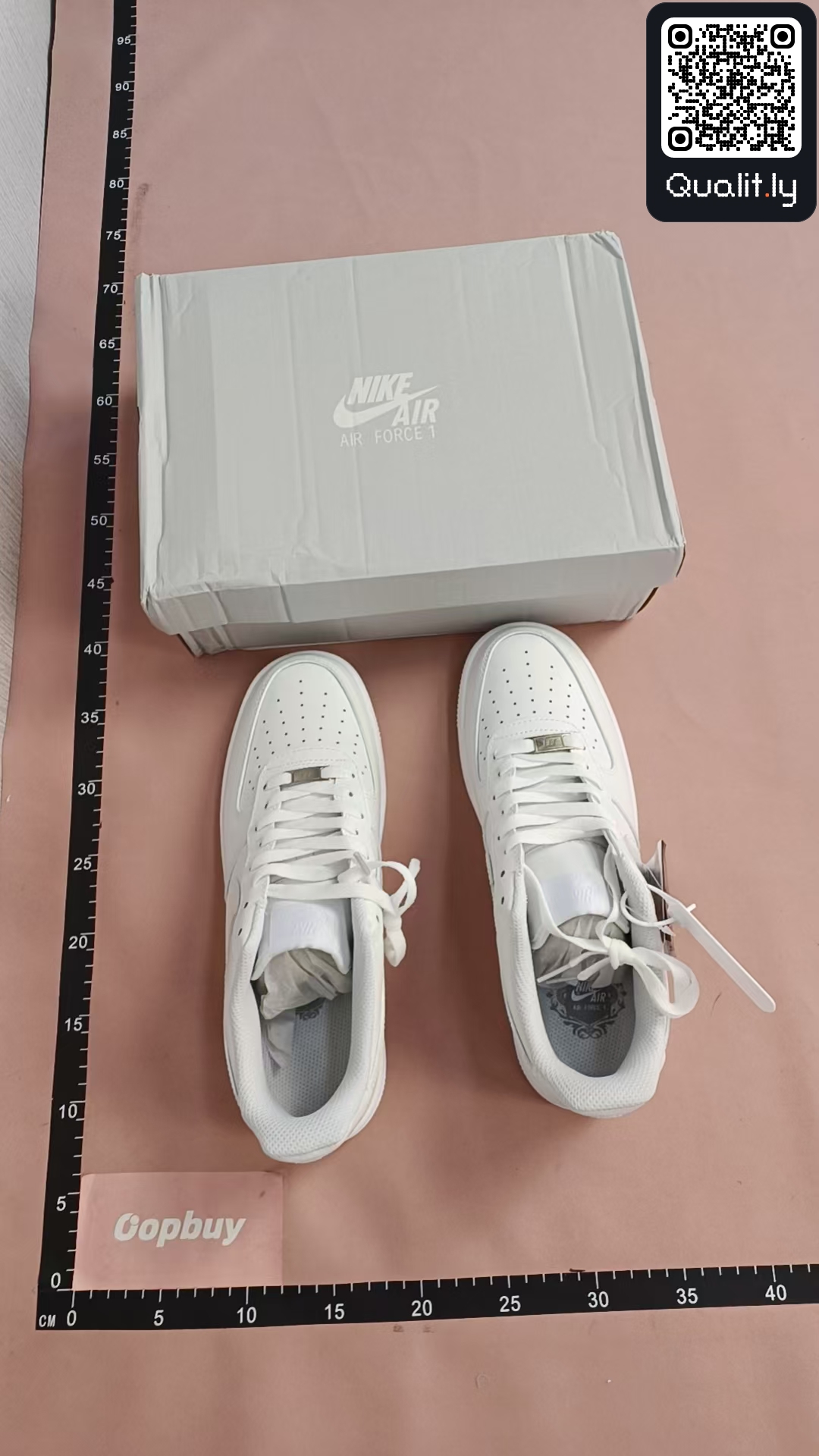 Sneakers QC photo 1 of 31