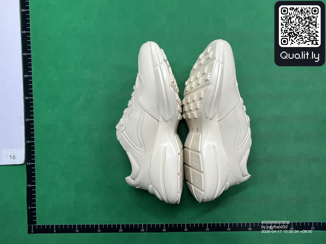 Sneakers QC photo 3 of 30