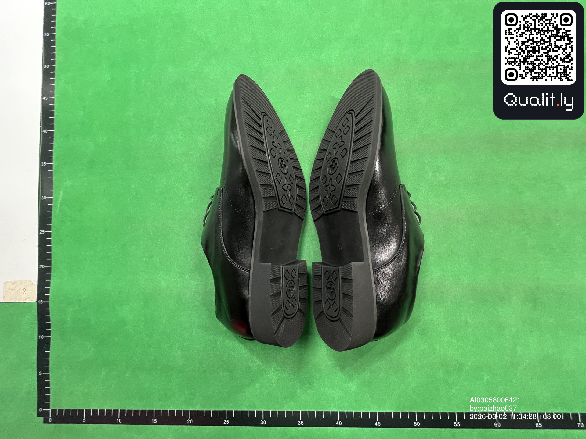 Sneakers — QC-foto 3 av 6